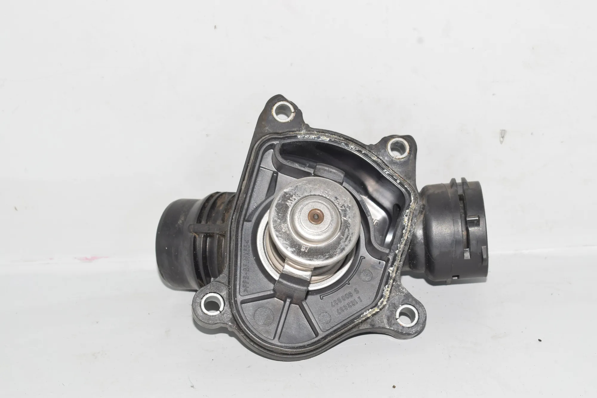 Thermostat – OEM 2248038 · BMW 3 Coupe (E92) 330 d 2007 – 4