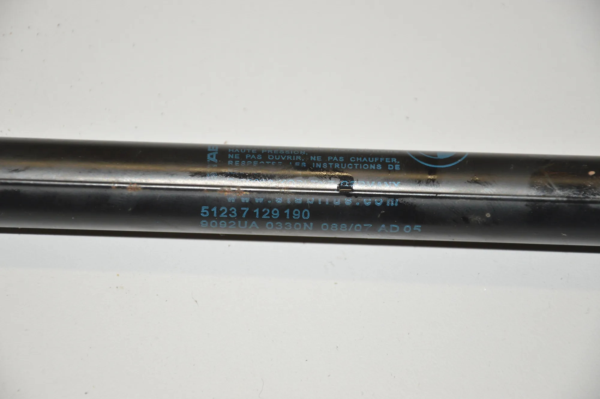 Front Left Bonnet Strut – OEM 7129190 · BMW 3 Coupe (E92) 330 d 2007 – 2