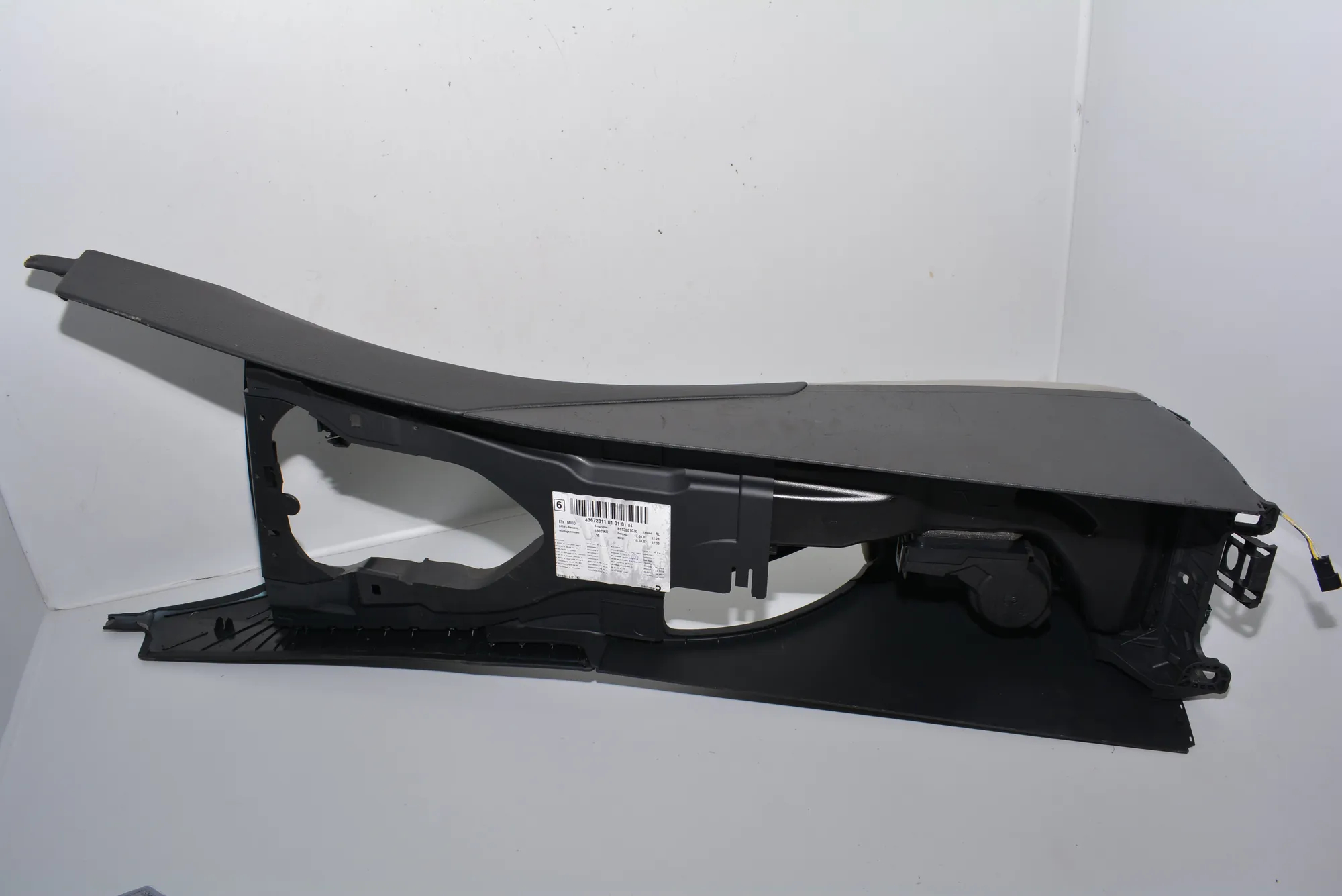 Armrest – OEM 43672311 · BMW 3 Coupe (E92) 330 d 2007 – 2