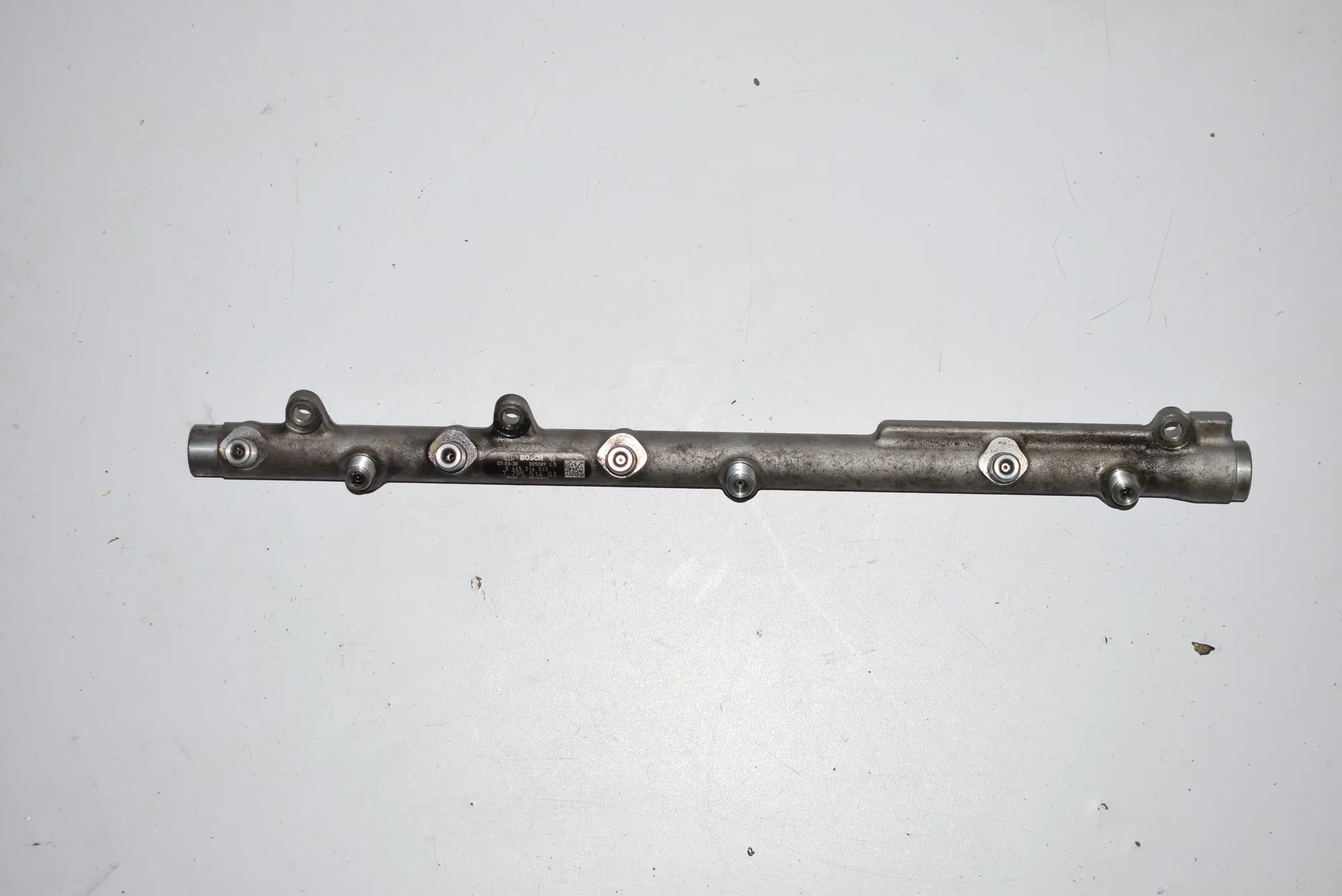 Fuel Rail – OEM 7795514 · BMW 3 Coupe (E92) 330 d 2007 – 2