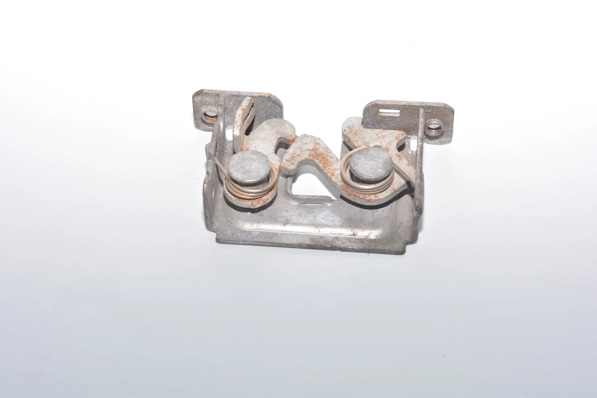 Bonnet Lock – OEM 7115229 · BMW 5 (E60) BMW 5 (E60) 2007