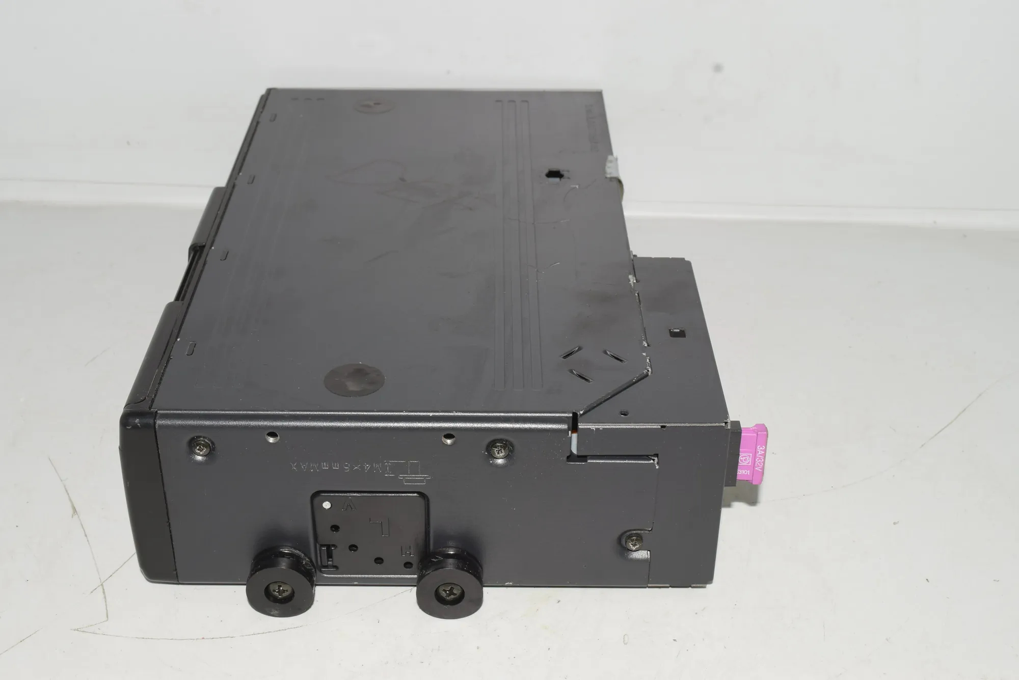 CD Changer – OEM 6913388 · BMW 5 (E39) 530 i 2003 – 6
