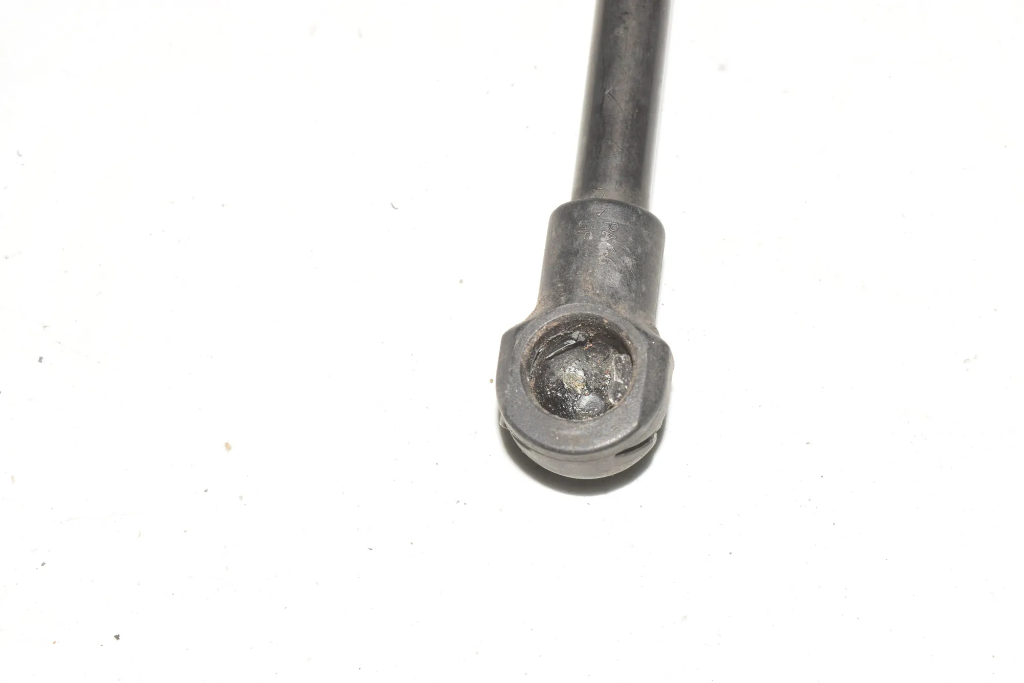Front Left Bonnet Strut – OEM 8174866 · BMW 5 (E39) 530 i 2003 – 4