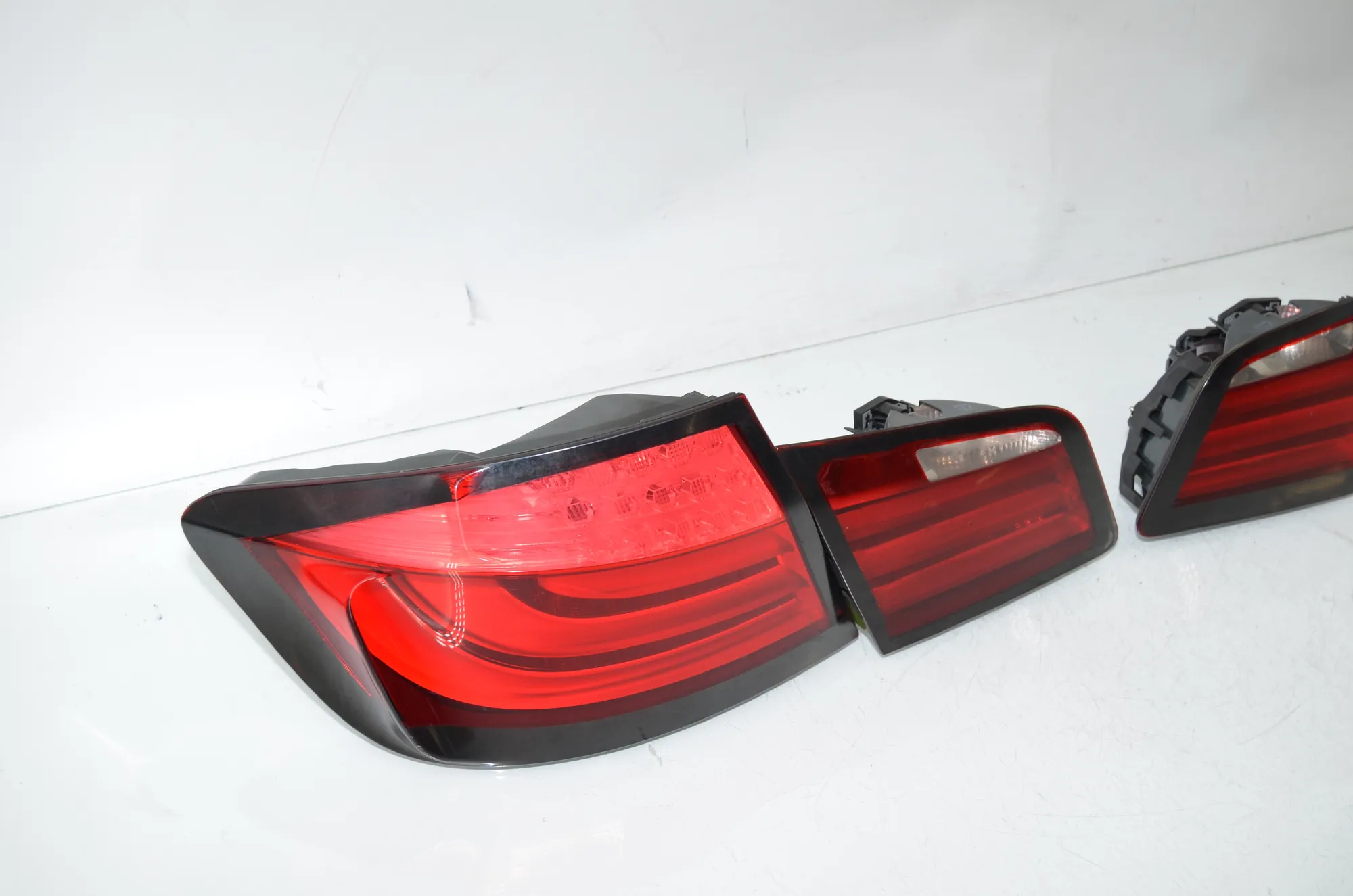 Rear Tail Light Set – OEM 7203225 · BMW 5 (F10) 525 d 2010 – 5