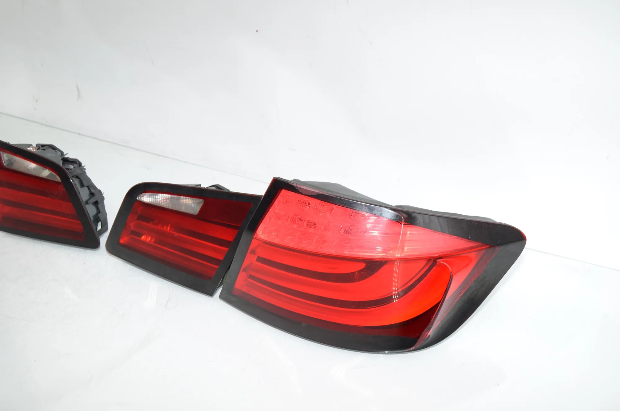 Rear Tail Light Set – OEM 7203225 · BMW 5 (F10) 525 d 2010 – 4