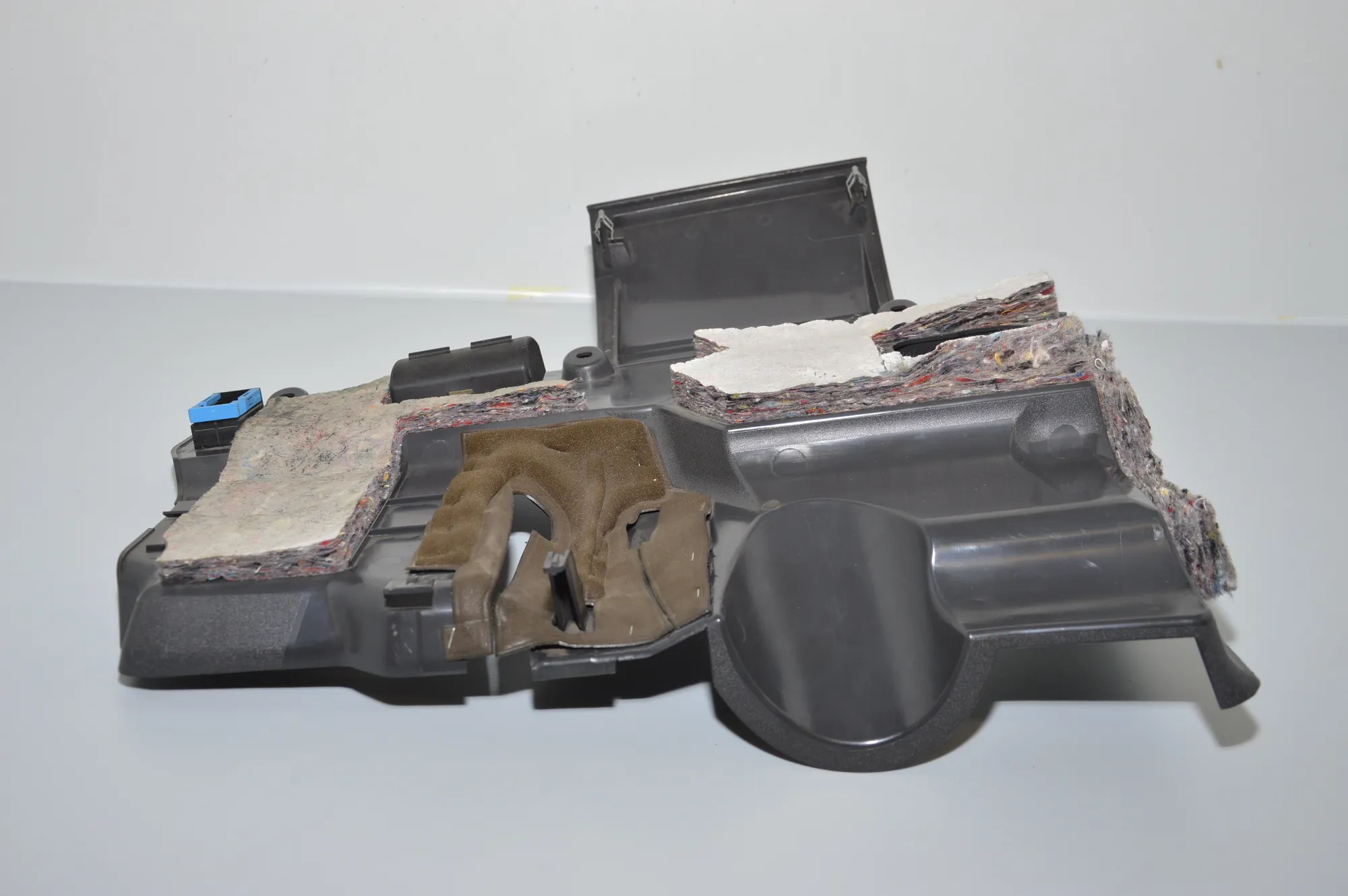 Other Trim Parts – OEM 7114803 · BMW 6 Cabrio (E64) 2005 – 4