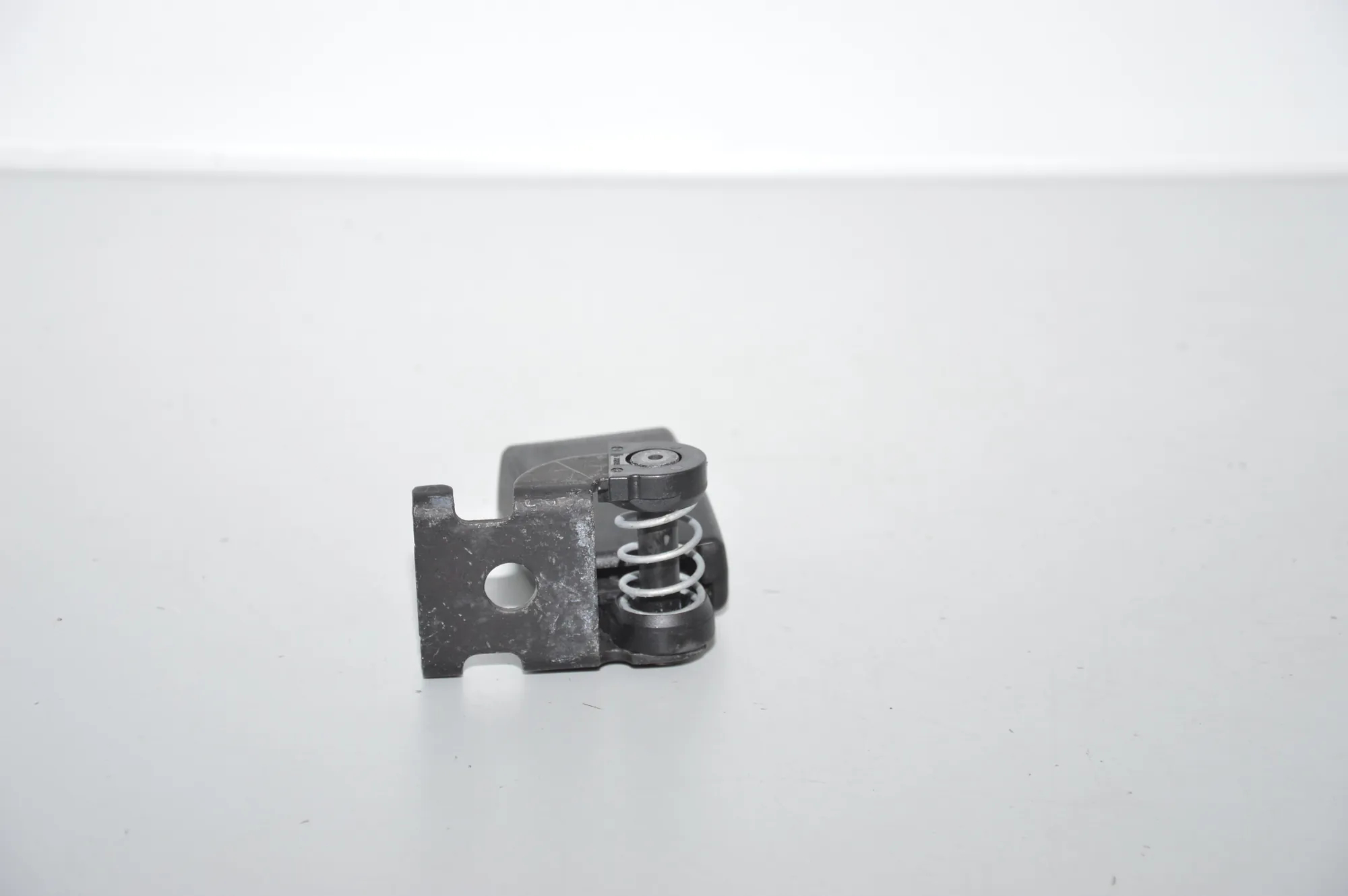 Rear Left Seat Buckle – OEM 7009829 · BMW 6 Cabrio (E64) 2005 – 4