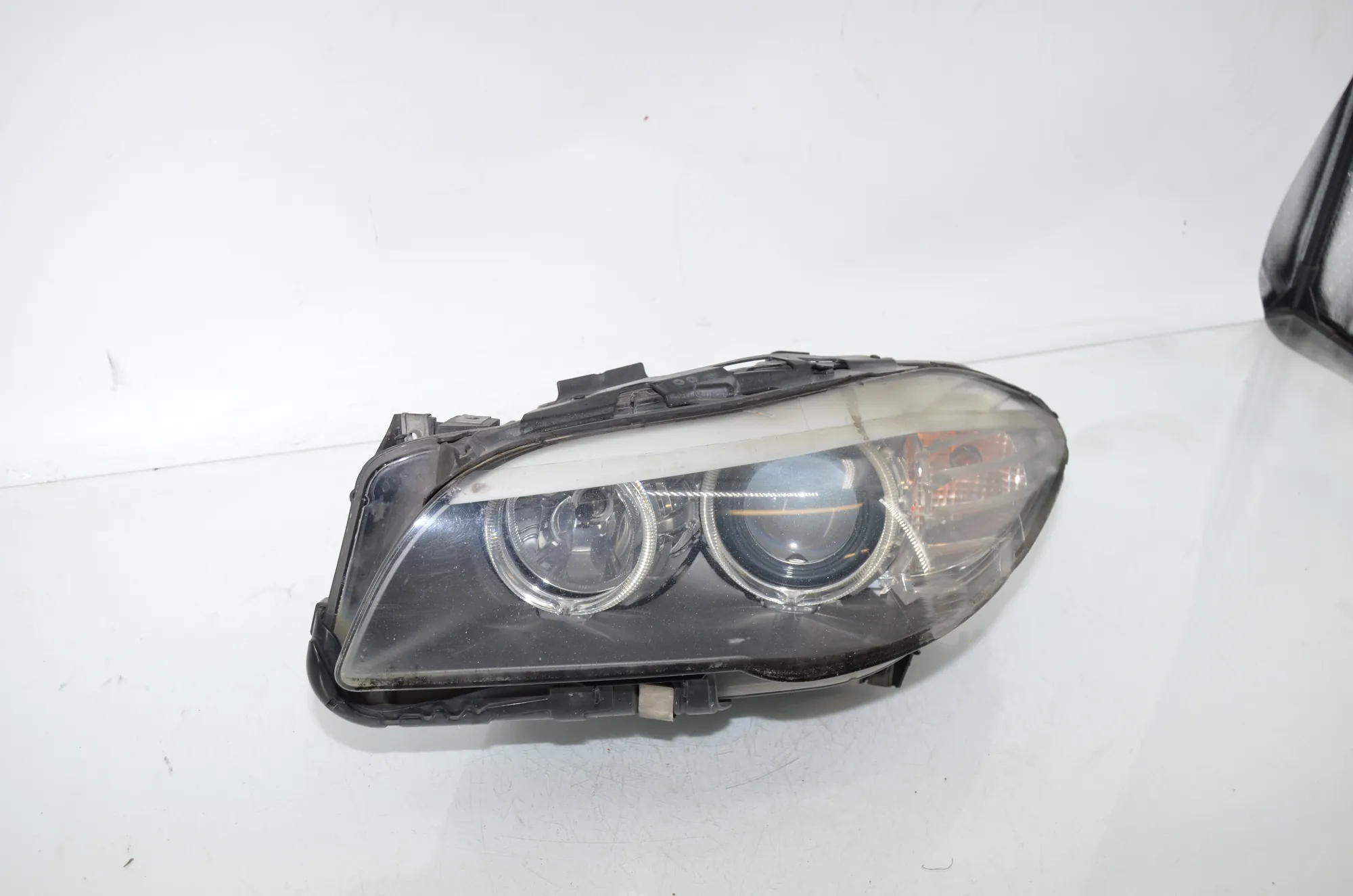 Front Left Headlight – OEM 7203239 · BMW 5 (F10) 525 d 2010