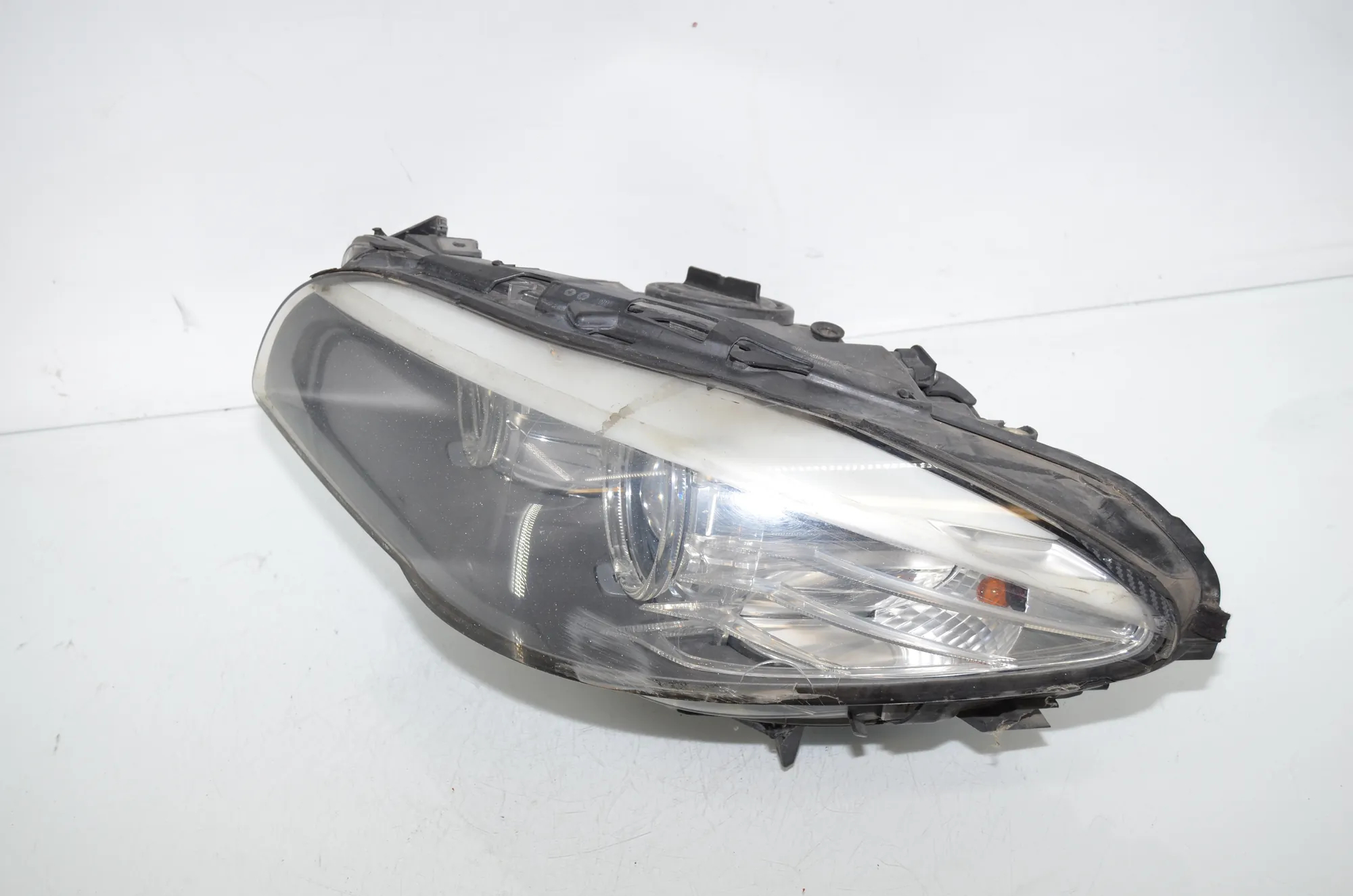 Front Left Headlight – OEM 7203239 · BMW 5 (F10) 525 d 2010 – 2