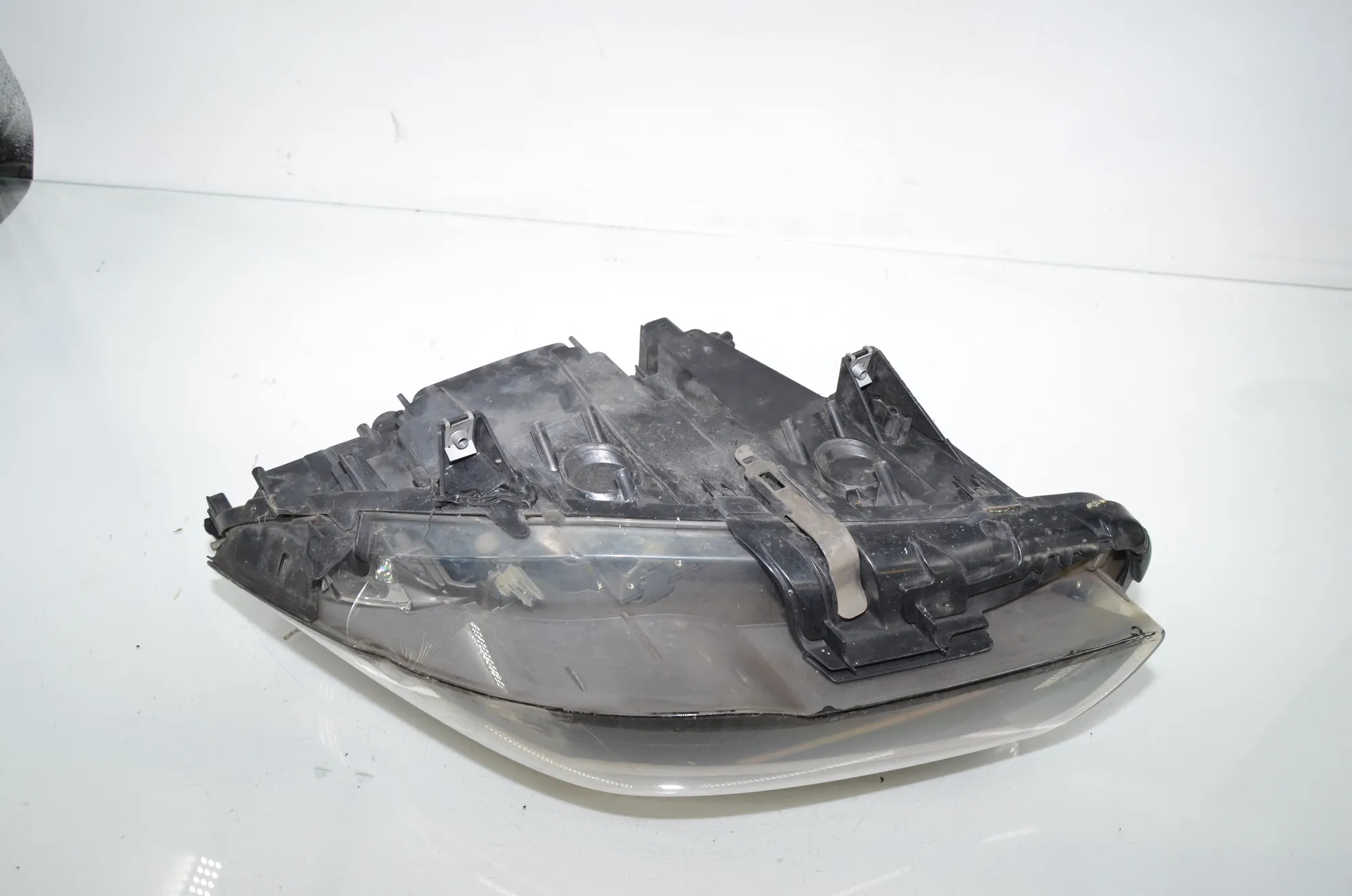 Front Left Headlight – OEM 7203239 · BMW 5 (F10) 525 d 2010 – 3
