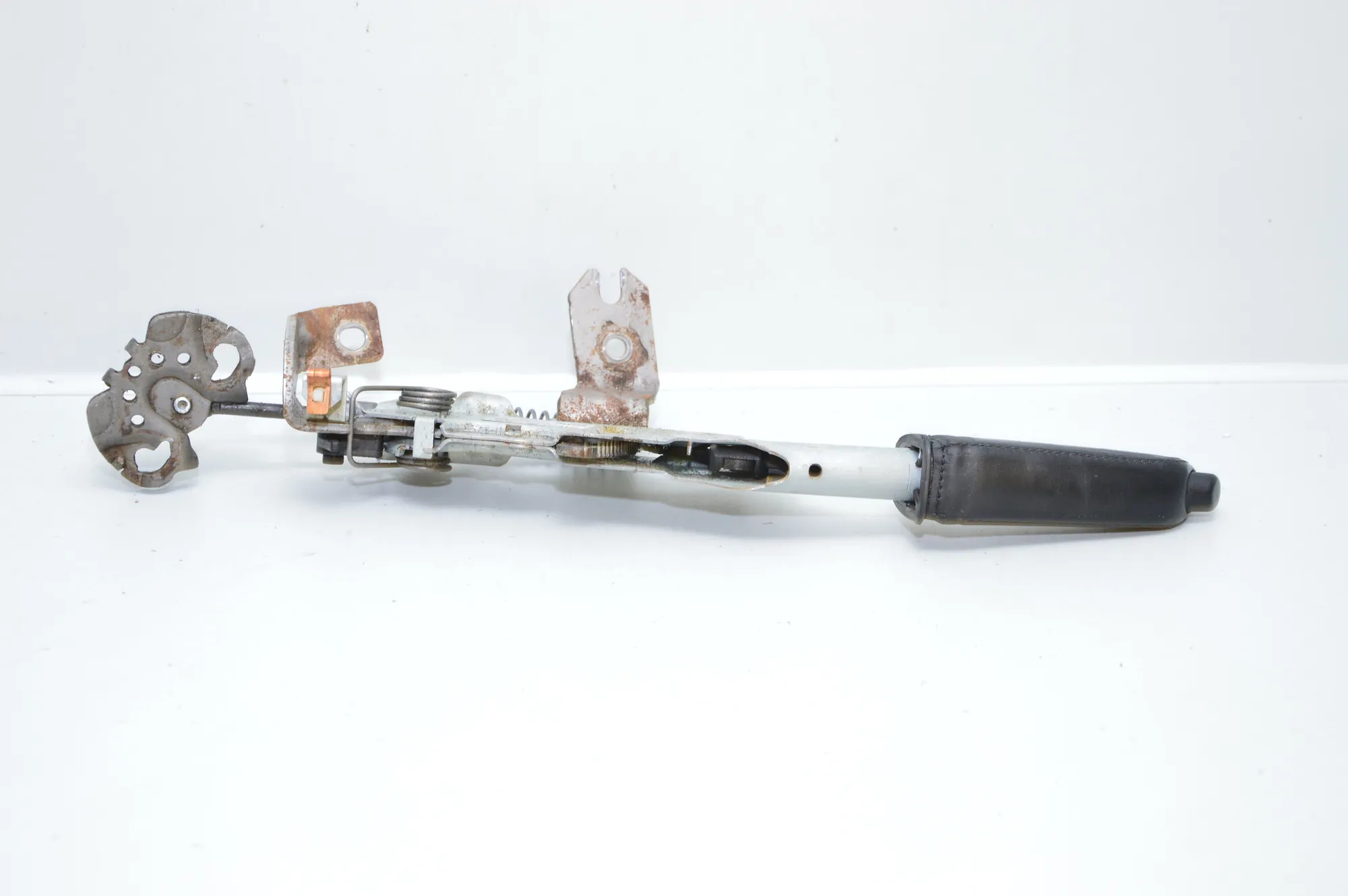 Handbrake Handle – OEM 6770129 · BMW 6 Cabrio (E64) 2005