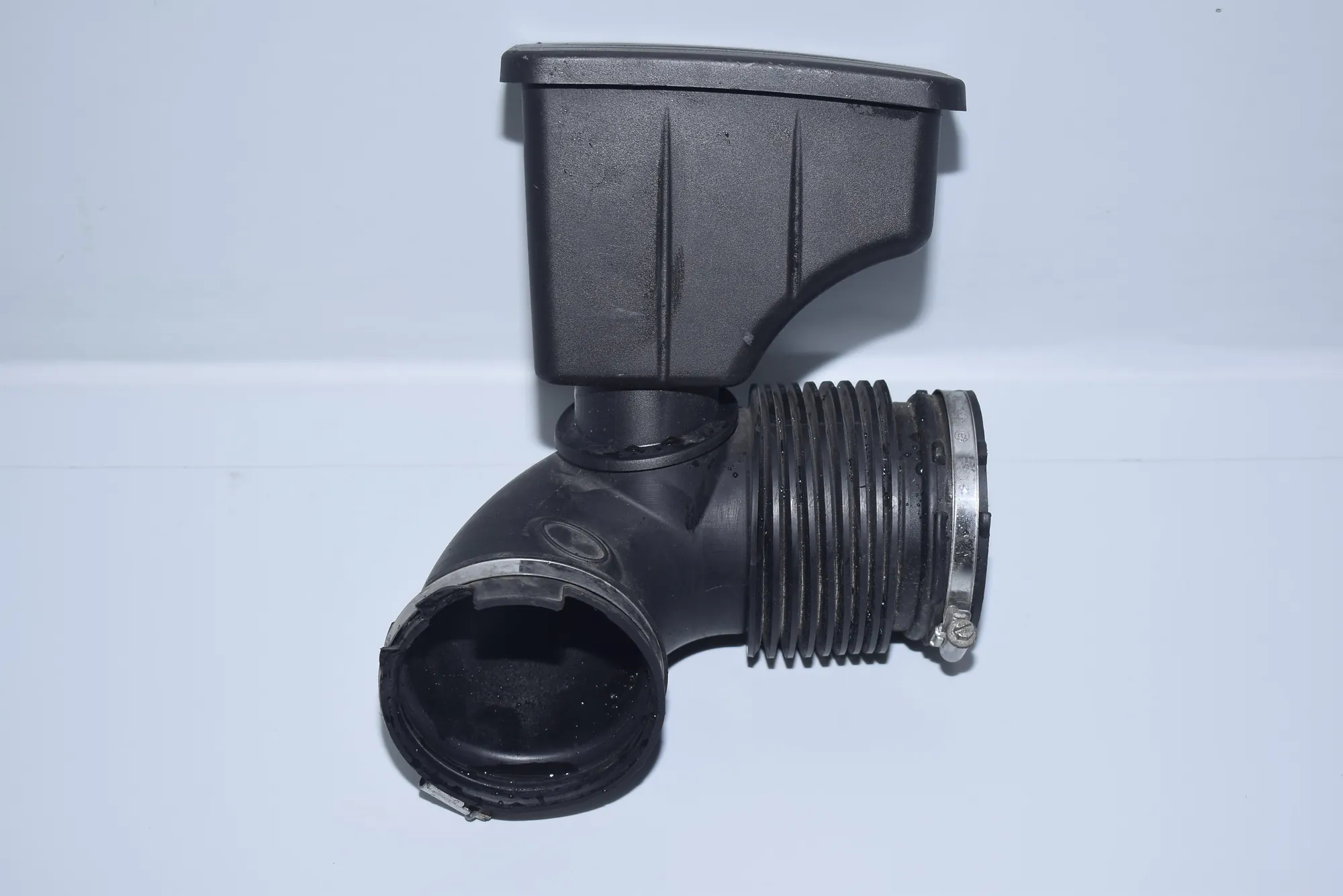 Pipe Hose – OEM 7521029 · BMW 6 Cabrio (E64) 2005 – 4
