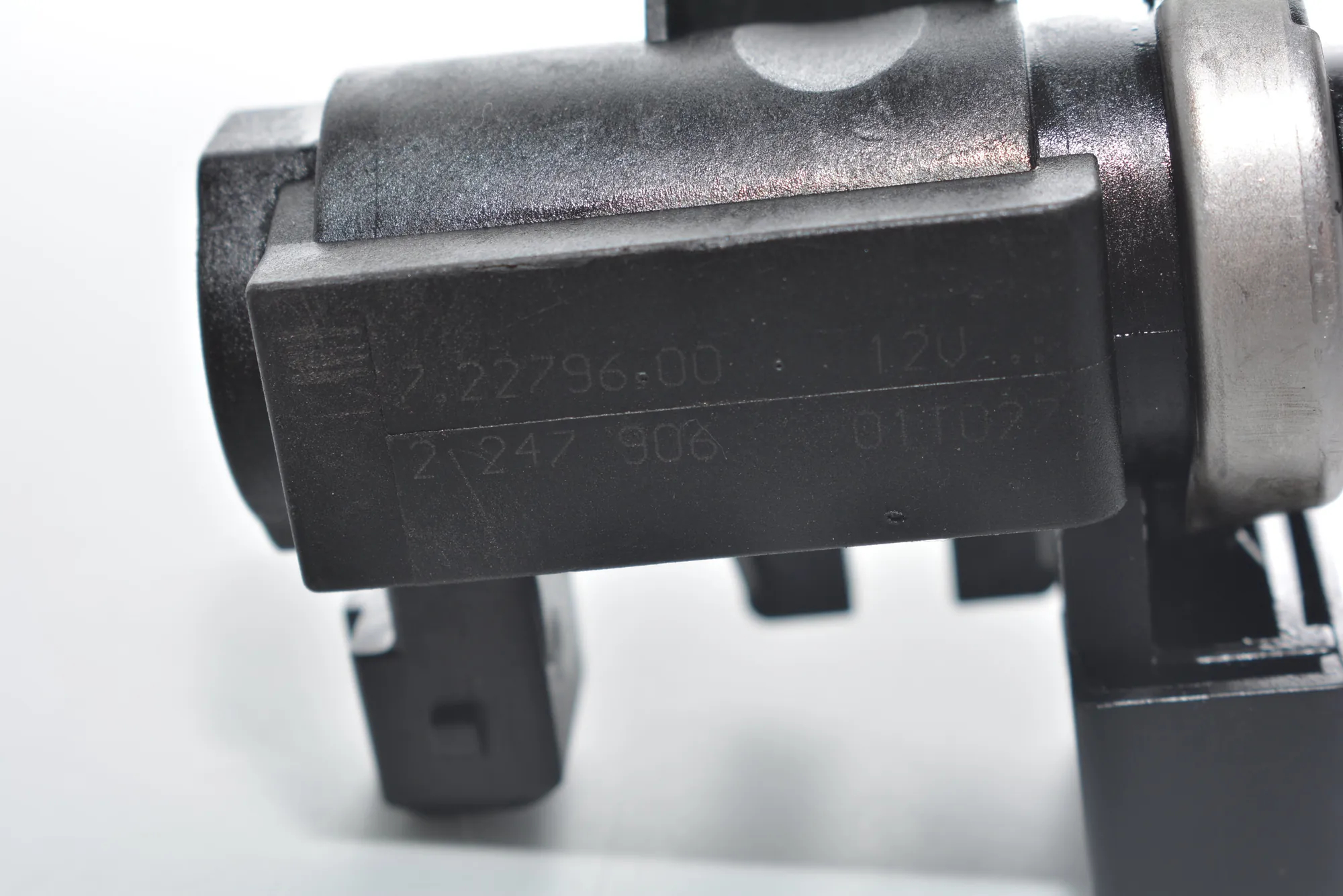 Solenoid Valve – OEM 2247906 · BMW 5 (E39) BMW 5 (E39) 530 d 2000 – 4