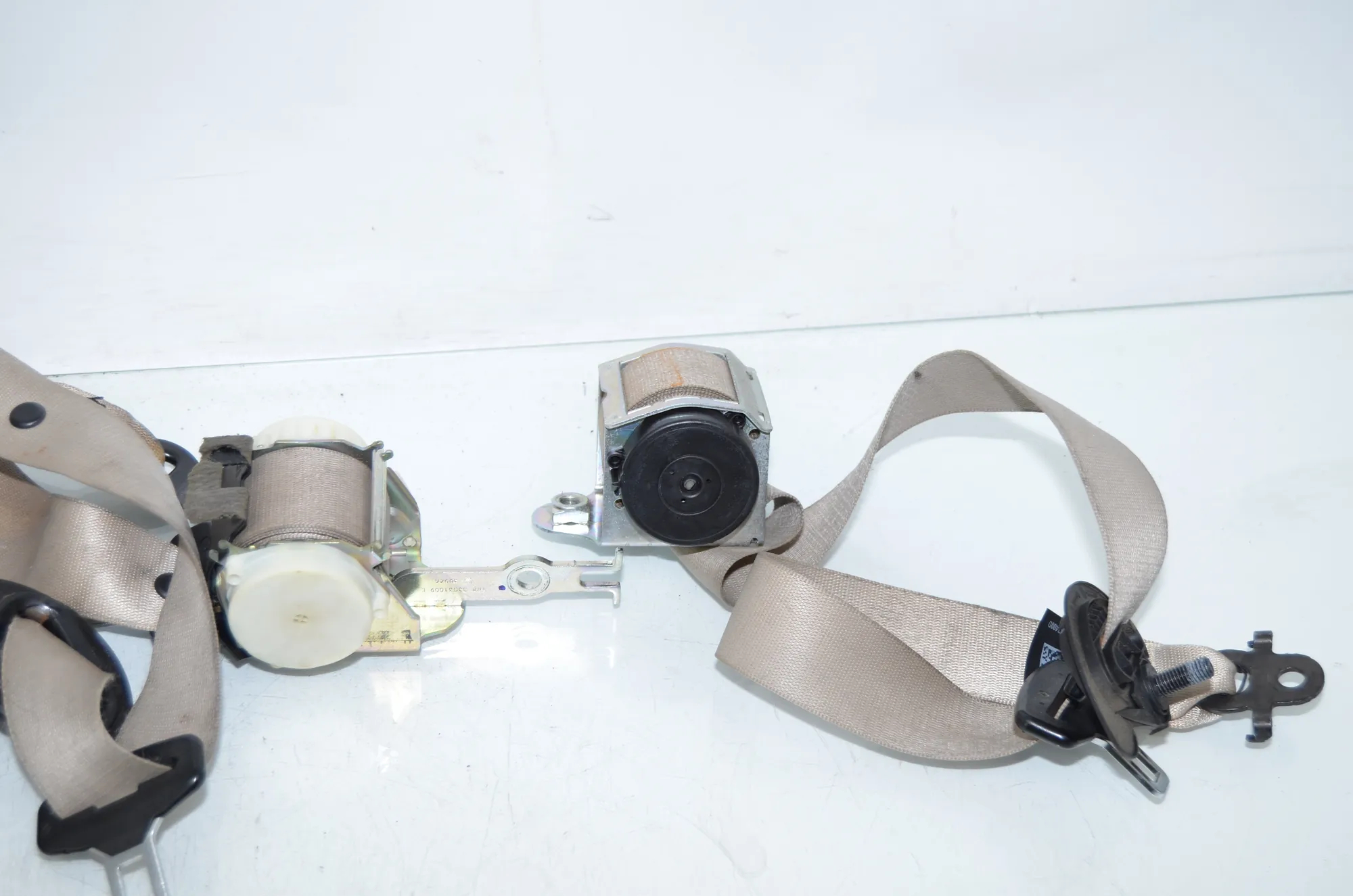 Rear Left Seatbelt – OEM 7247670 · BMW 5 (F10) 525 d 2010 – 3