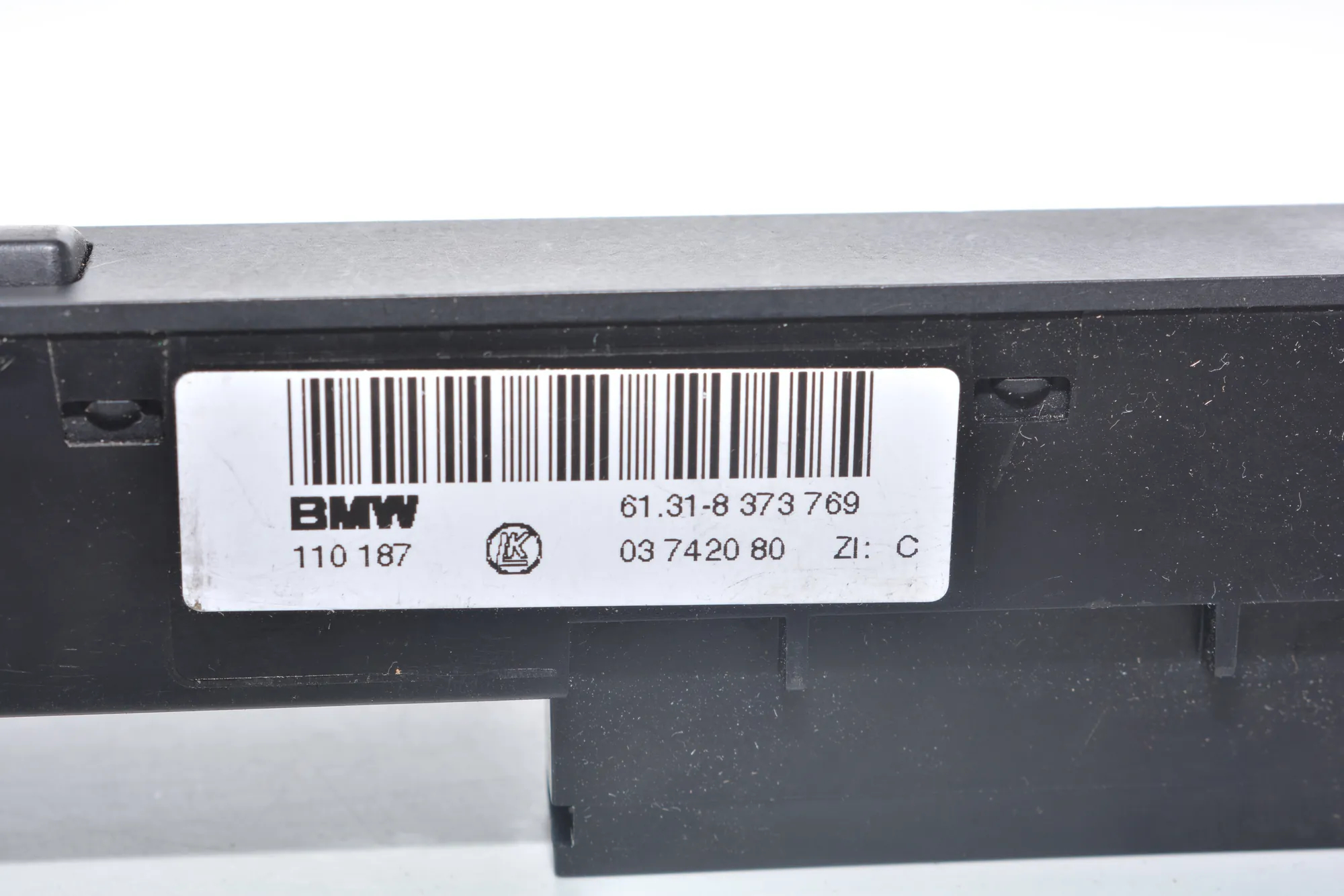 Button Switch Panel – OEM 8373769 · BMW 5 (E39) BMW 5 (E39) 2001 – 5