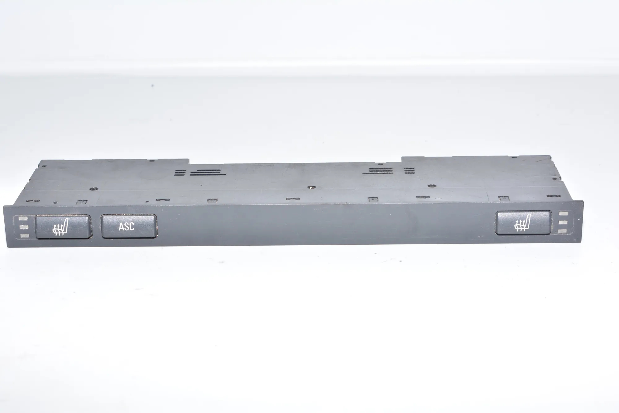 Button Switch Panel – OEM 8373712 · BMW 5 (E39) BMW 5 (E39) 2001 – 2
