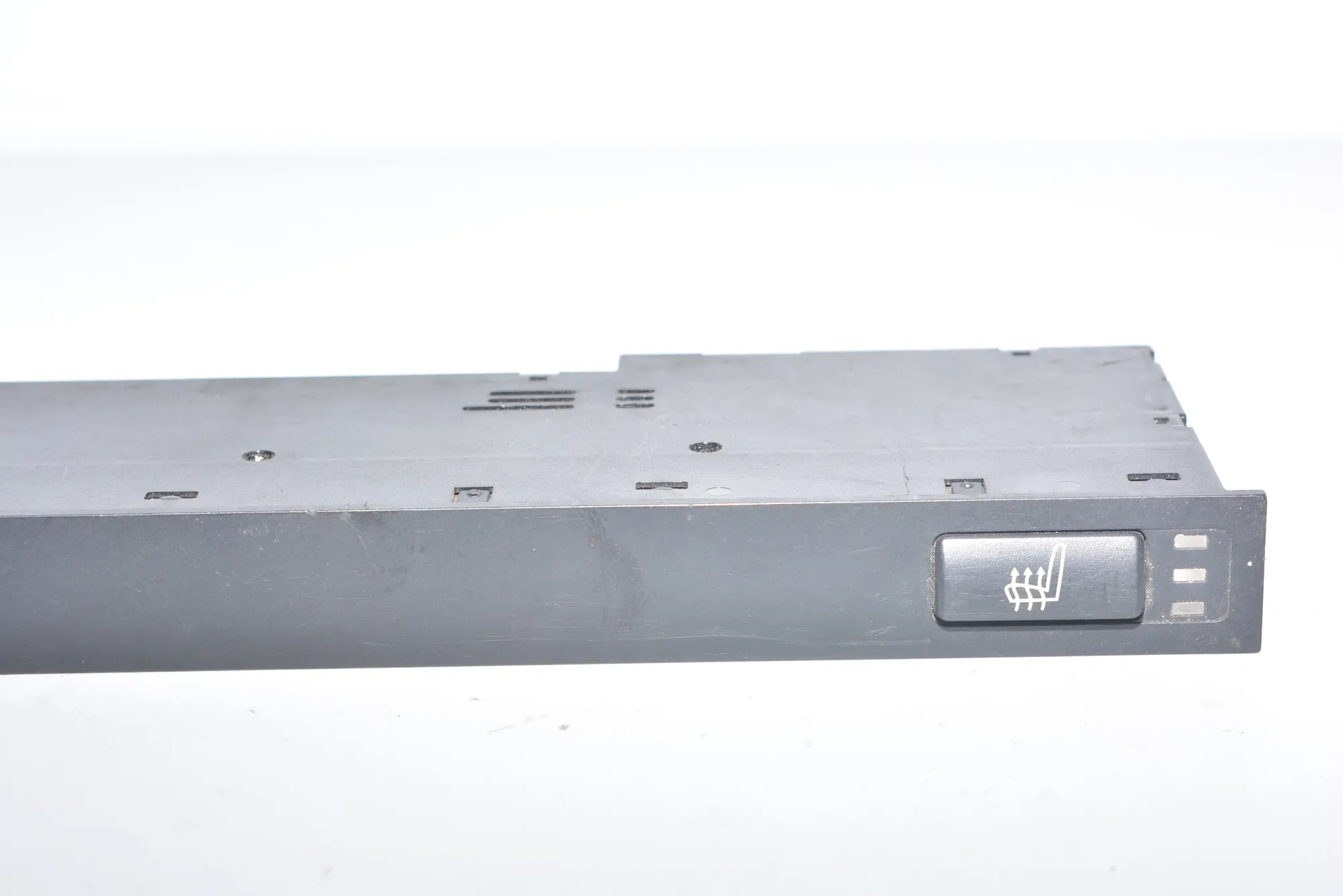 Button Switch Panel – OEM 8373712 · BMW 5 (E39) BMW 5 (E39) 2001 – 4