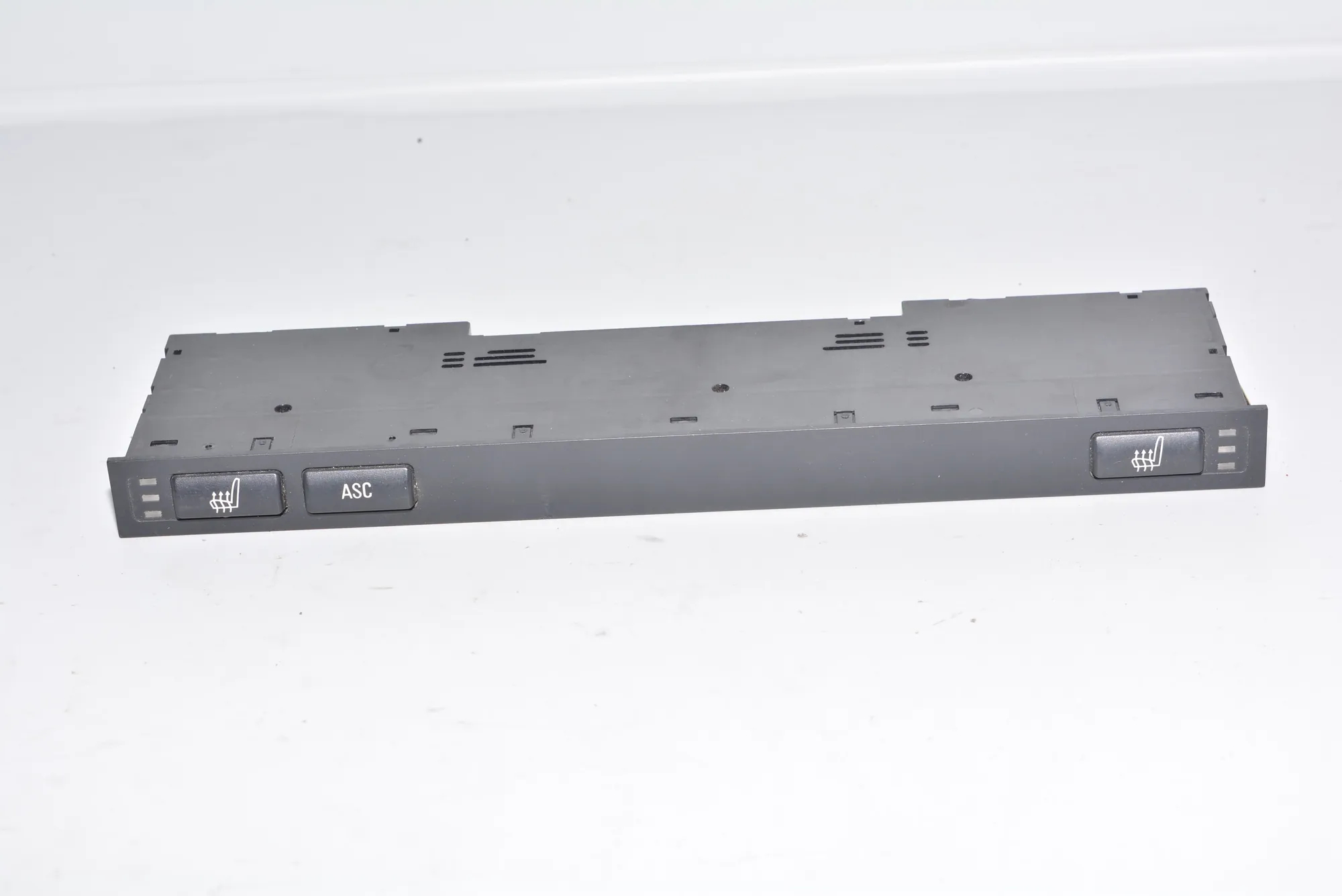 Button Switch Panel – OEM 8373712 · BMW 5 (E39) BMW 5 (E39) 2001 – 2
