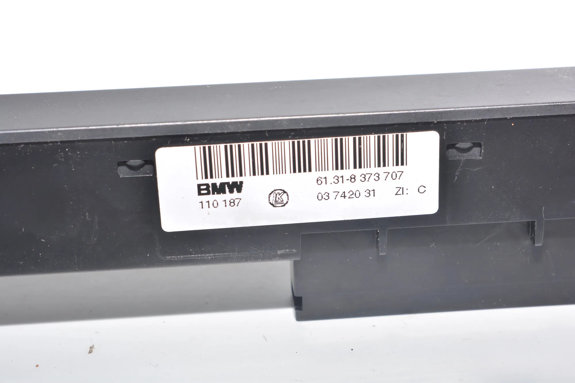 Button Switch Panel – OEM 8373707 · BMW 5 (E39) BMW 5 (E39) 2001 – 4