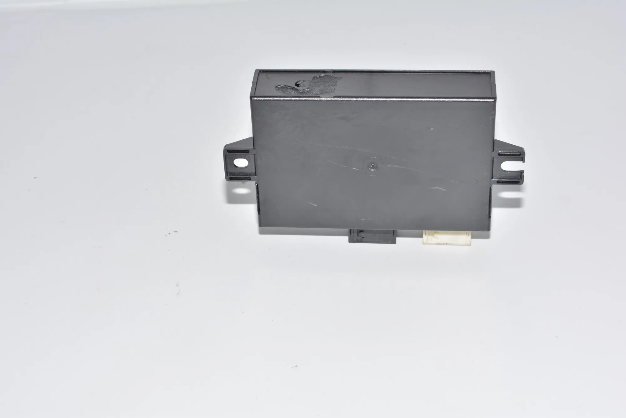 PDC Parking Sensor Control Unit – OEM 6904023 · BMW 5 (E39) BMW 5 (E39) 2001 – 4