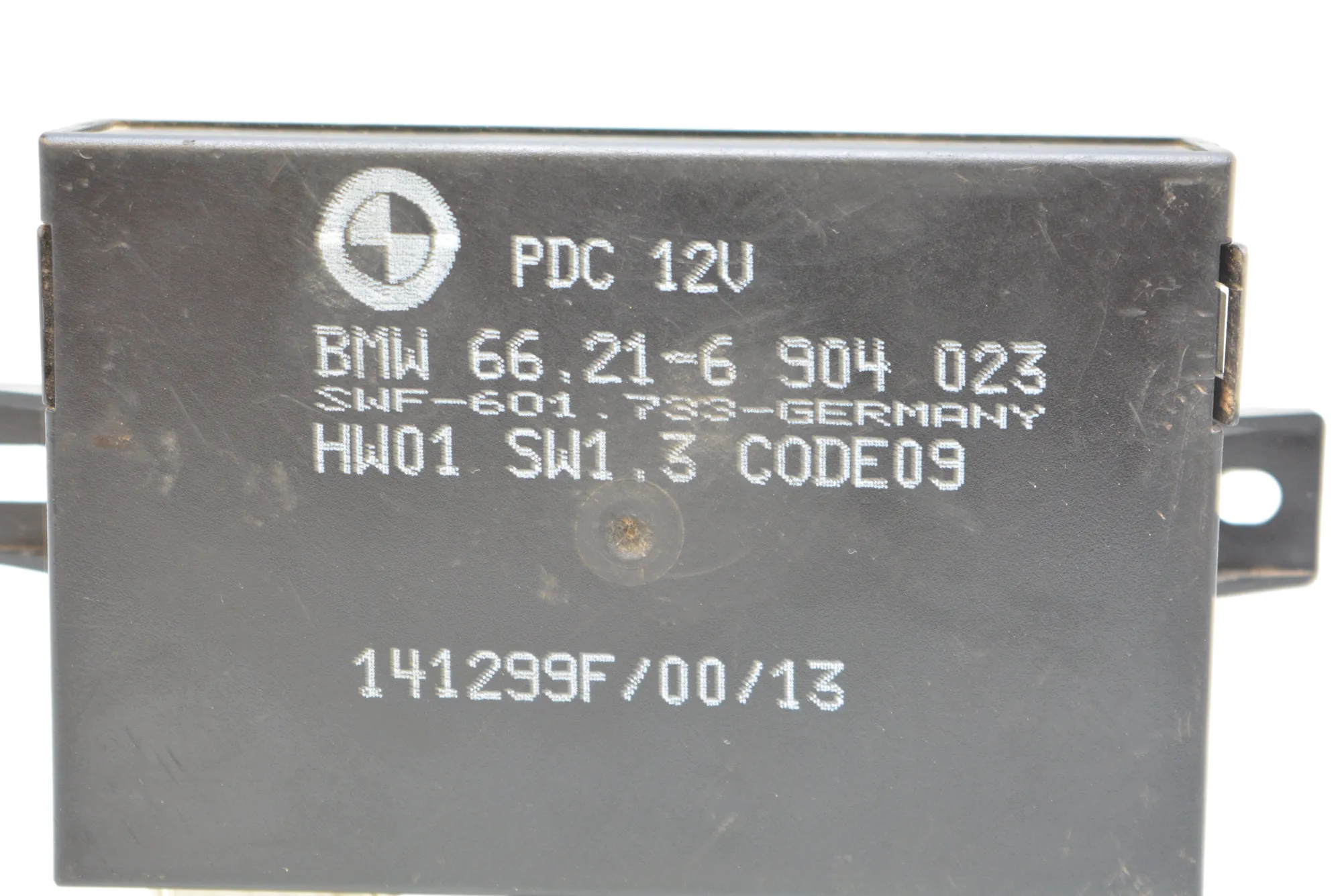 PDC Parking Sensor Control Unit – OEM 6904023 · BMW 5 (E39) BMW 5 (E39) 2001 – 3