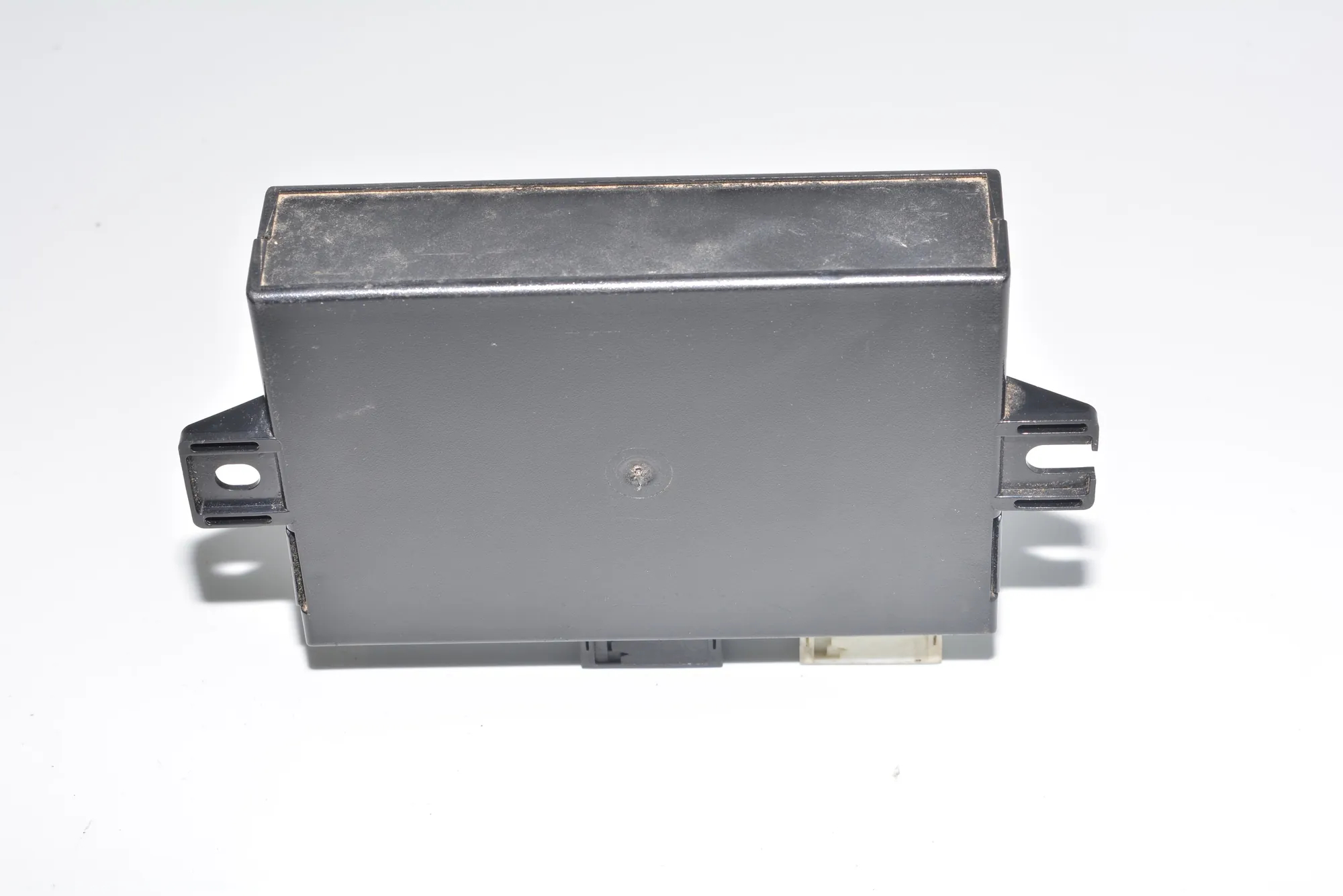 PDC Parking Sensor Control Unit – OEM 6904023 · BMW 5 (E39) BMW 5 (E39) 2001 – 2