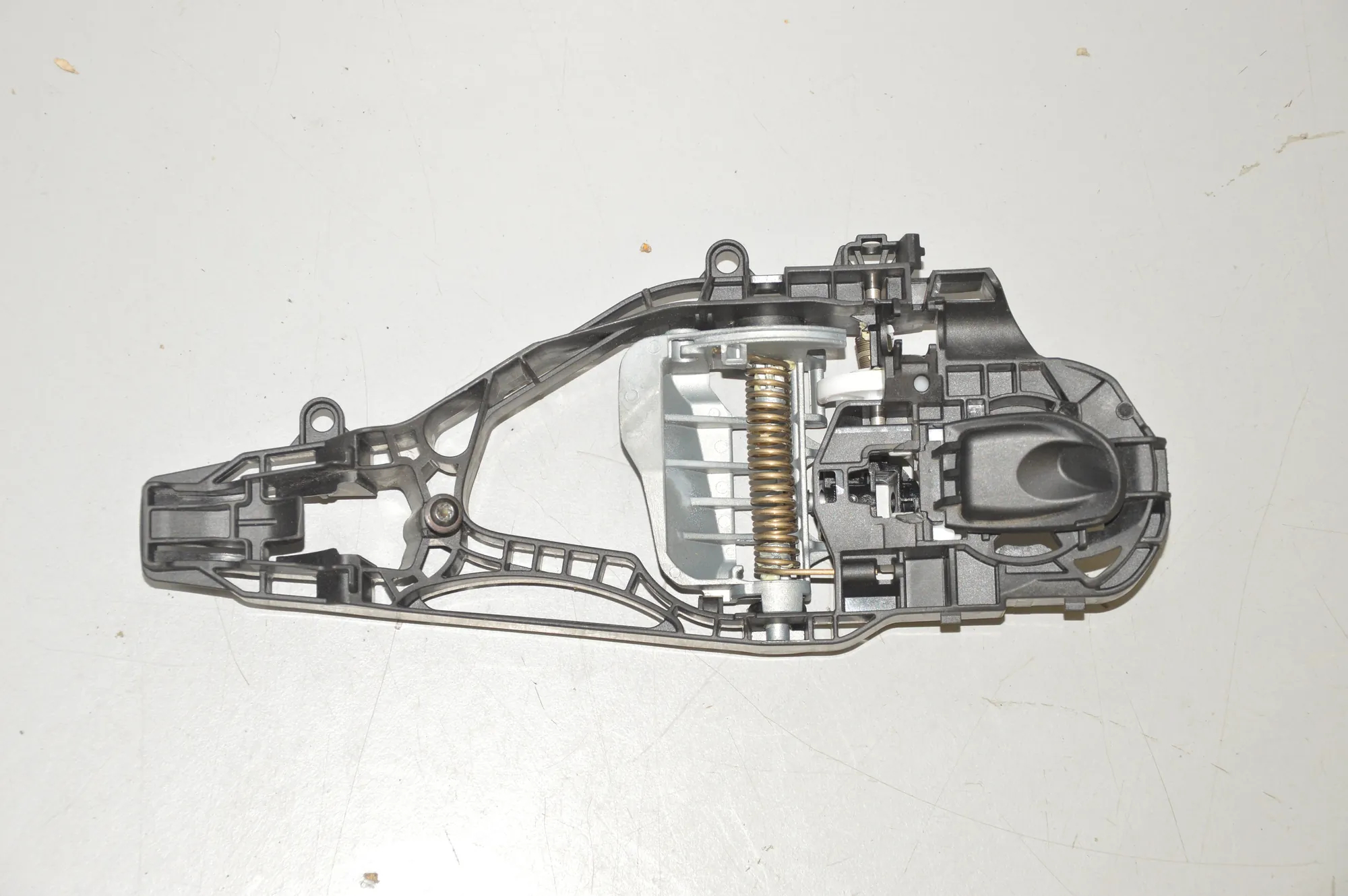 Rear Right Door Interior Handle Frame – OEM 7377242 · BMW 7 (G11, G12) BMW 7 (G11, G12) 2015