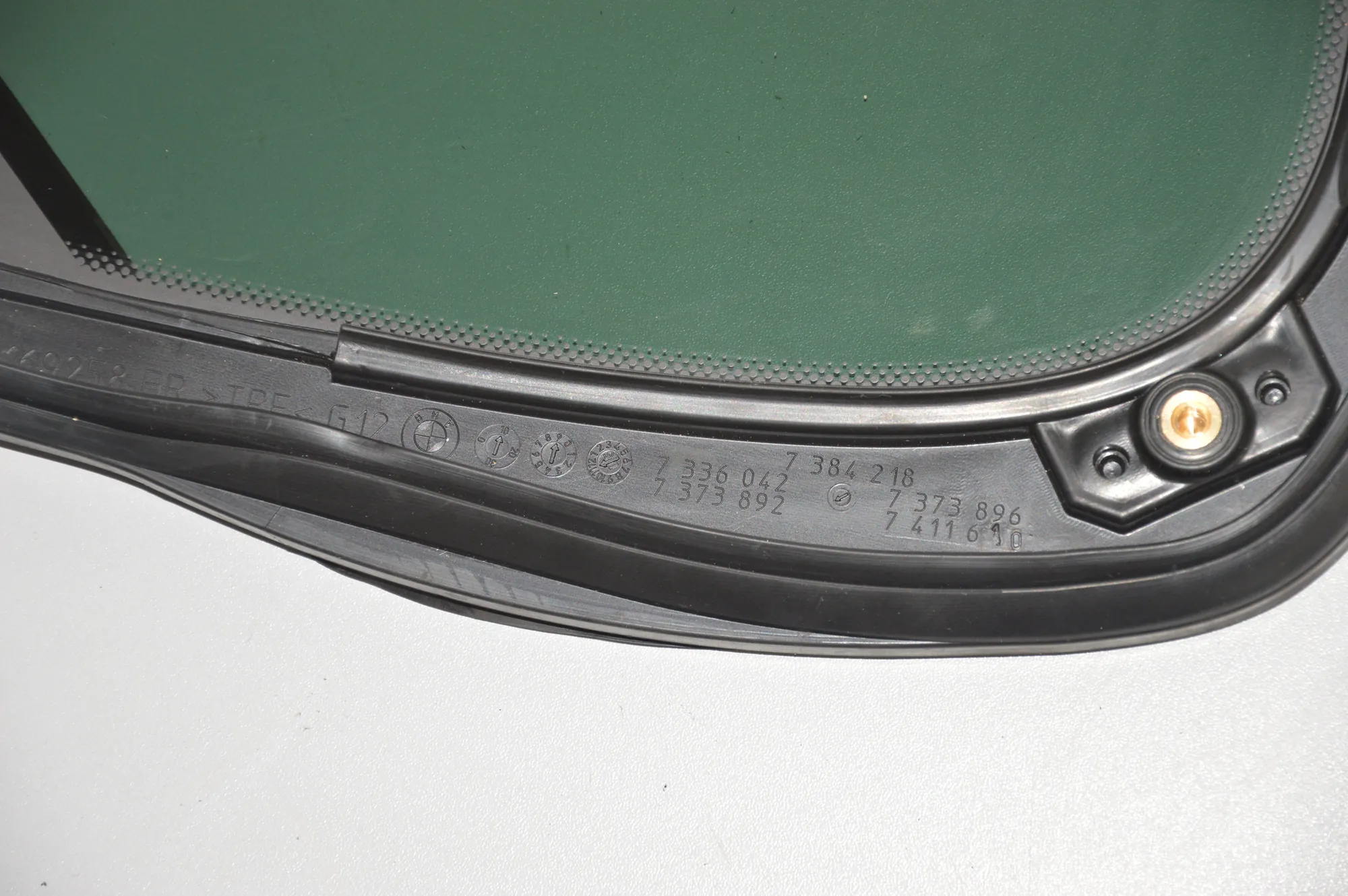 Rear Right Quarter Window – OEM 7373892 · BMW 7 (G11, G12) BMW 7 (G11, G12) 2015 – 3