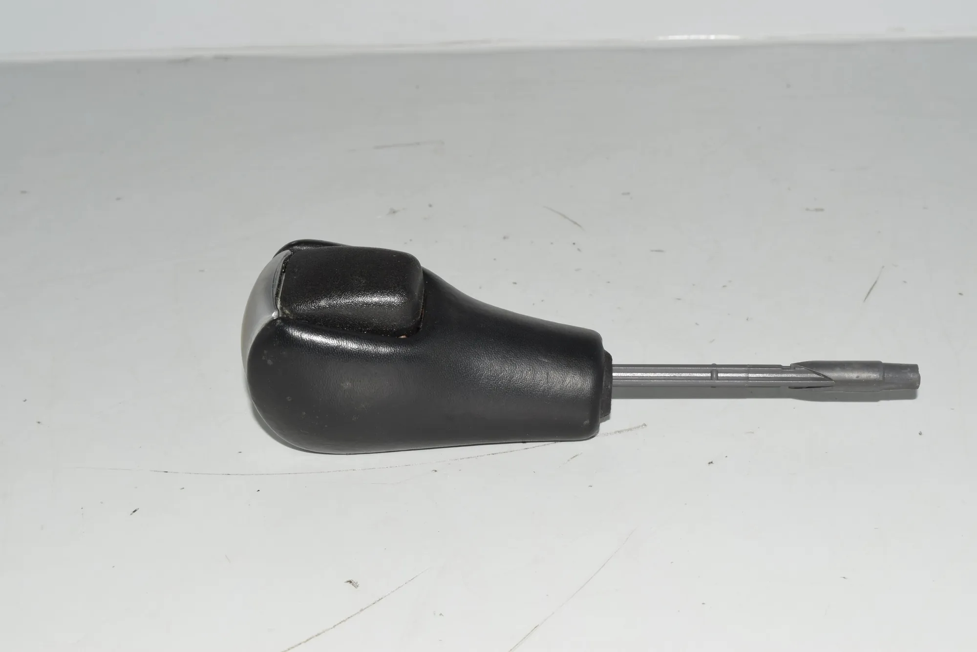 Gear Shifting Knob · BMW 5 (E39) BMW 5 (E39) 2000