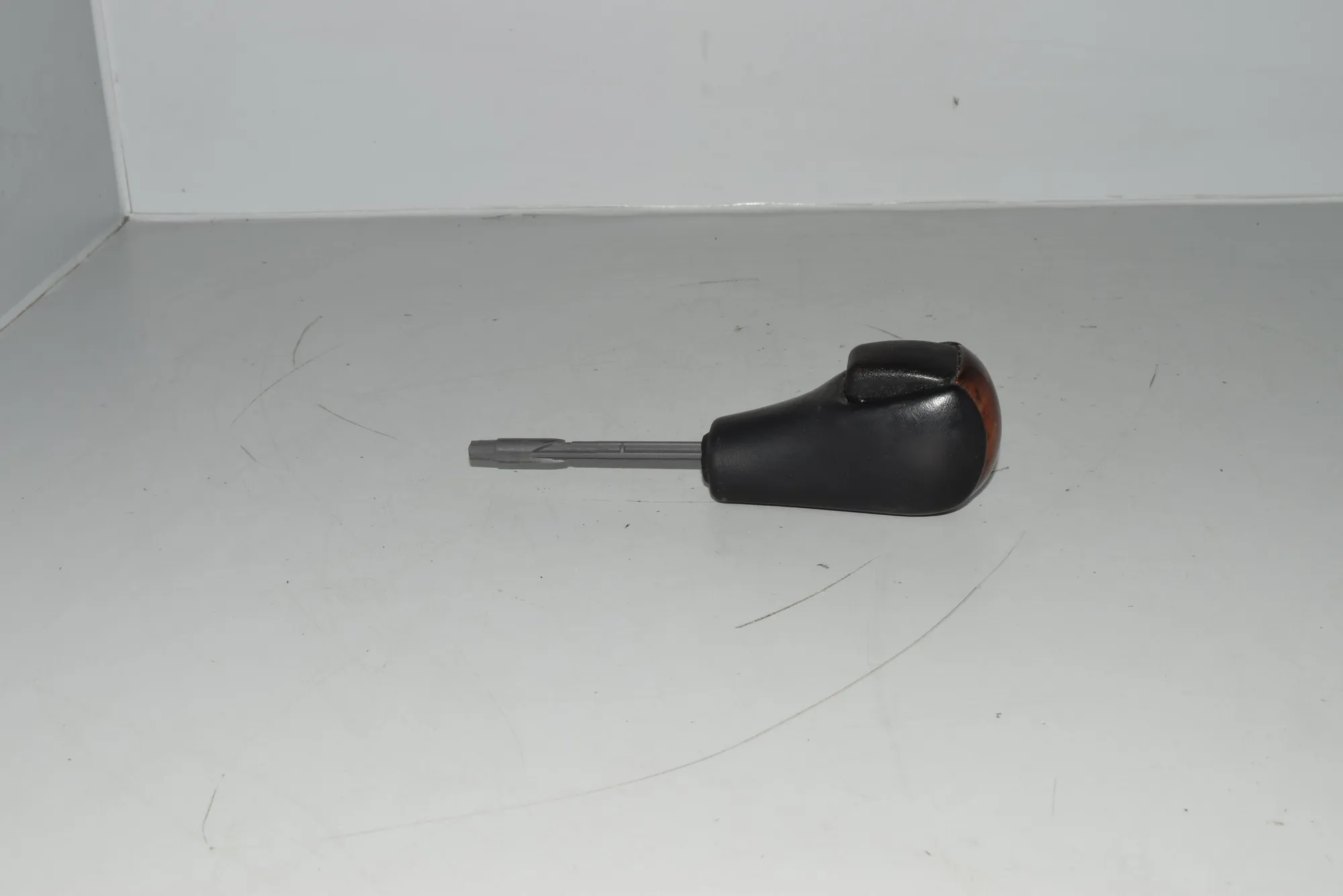 Gear Shifting Knob · BMW 5 (E39) BMW 5 (E39) 2000 – 4