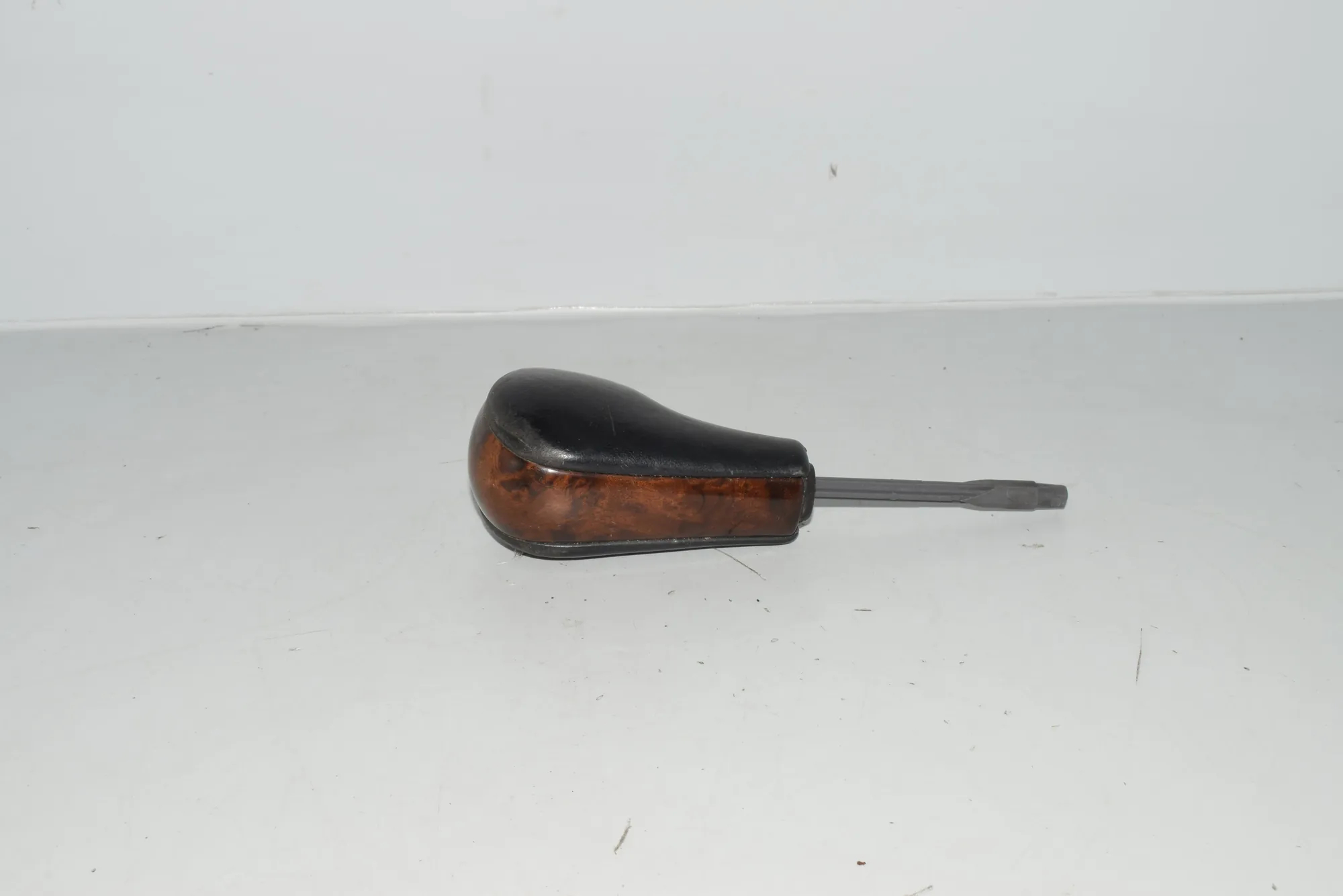 Gear Shifting Knob · BMW 5 (E39) BMW 5 (E39) 2000