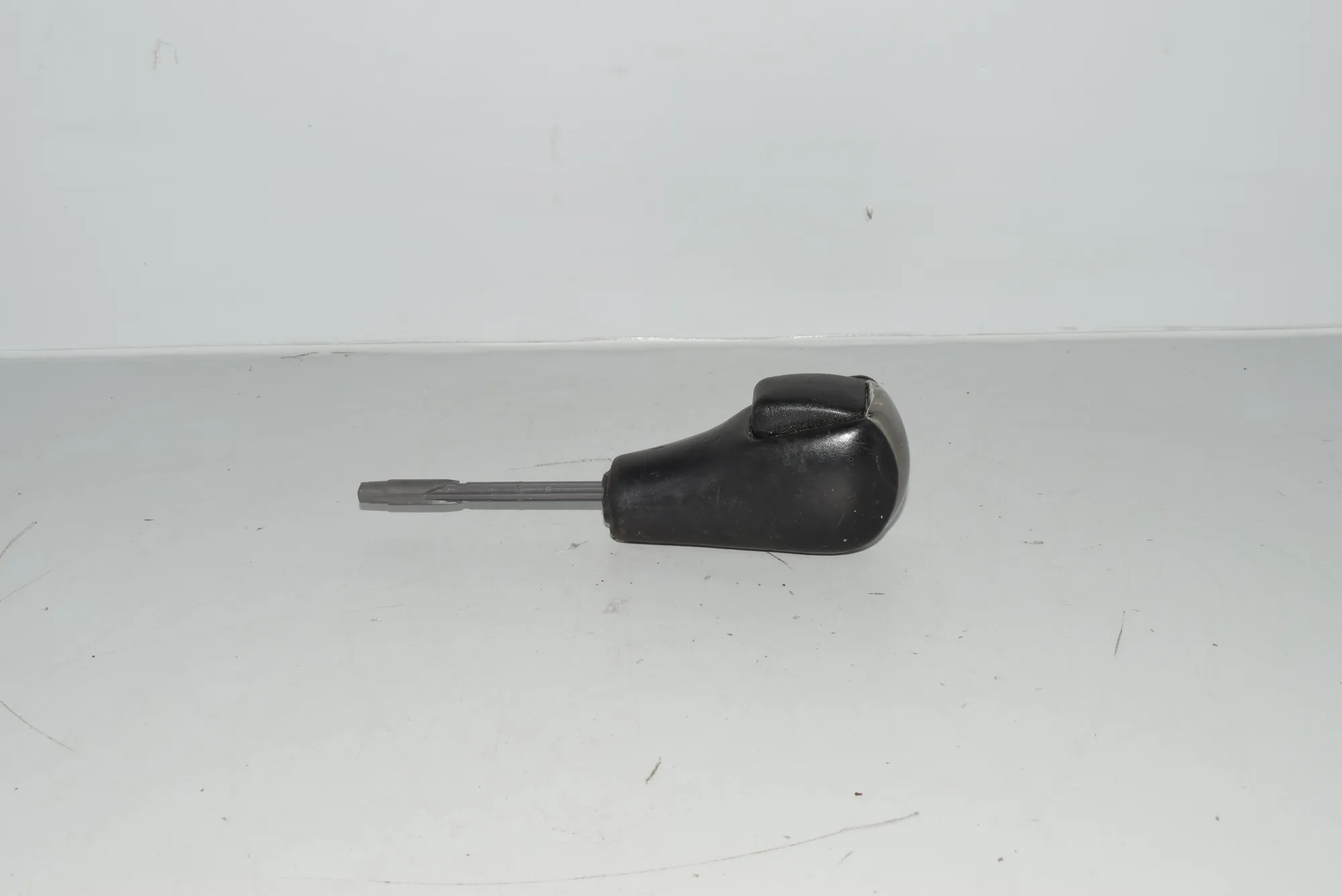 Gear Shifting Knob – OEM NA · BMW 5 (E39) BMW 5 (E39) 2000 – 4