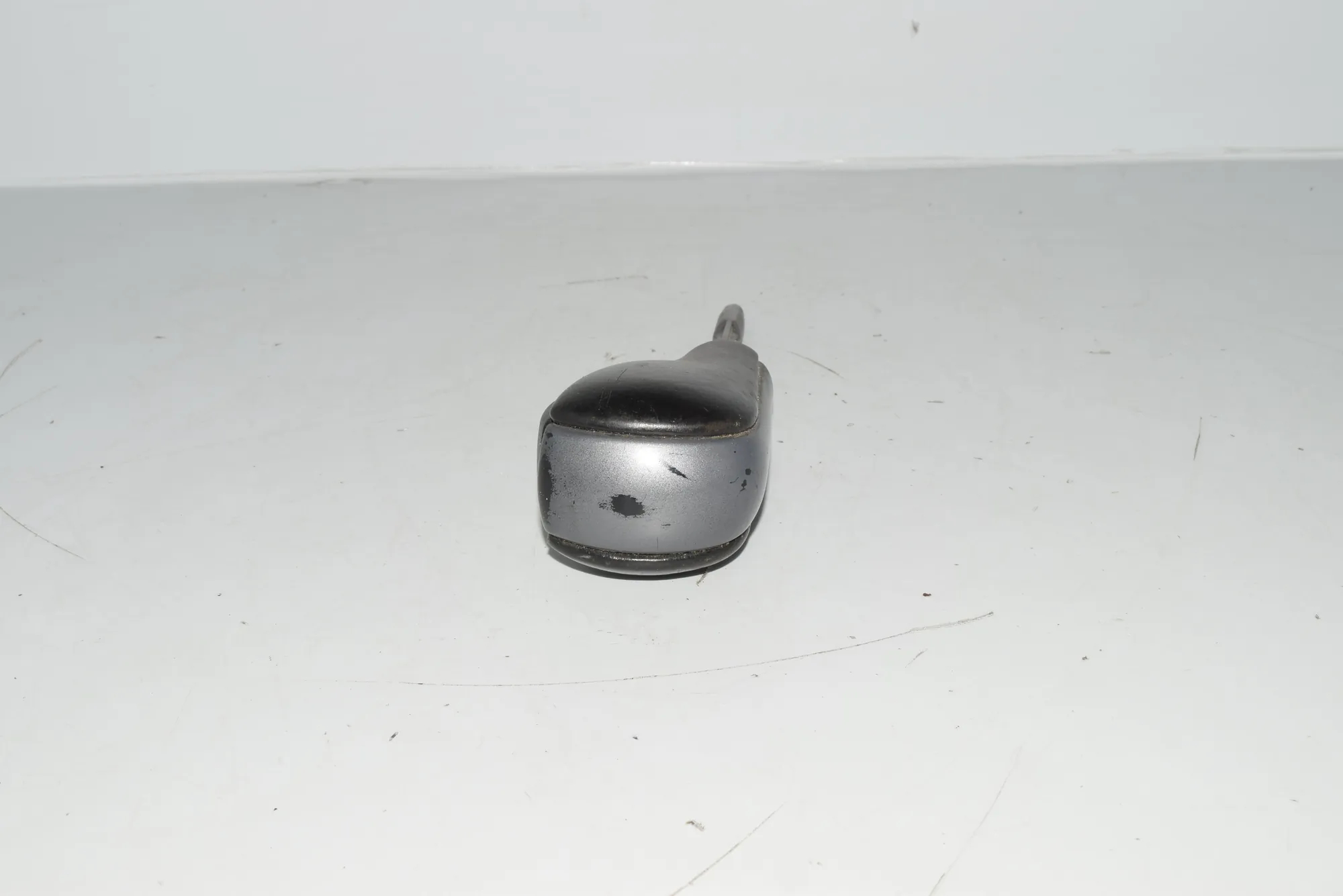 Gear Shifting Knob – OEM NA · BMW 5 (E39) BMW 5 (E39) 2000