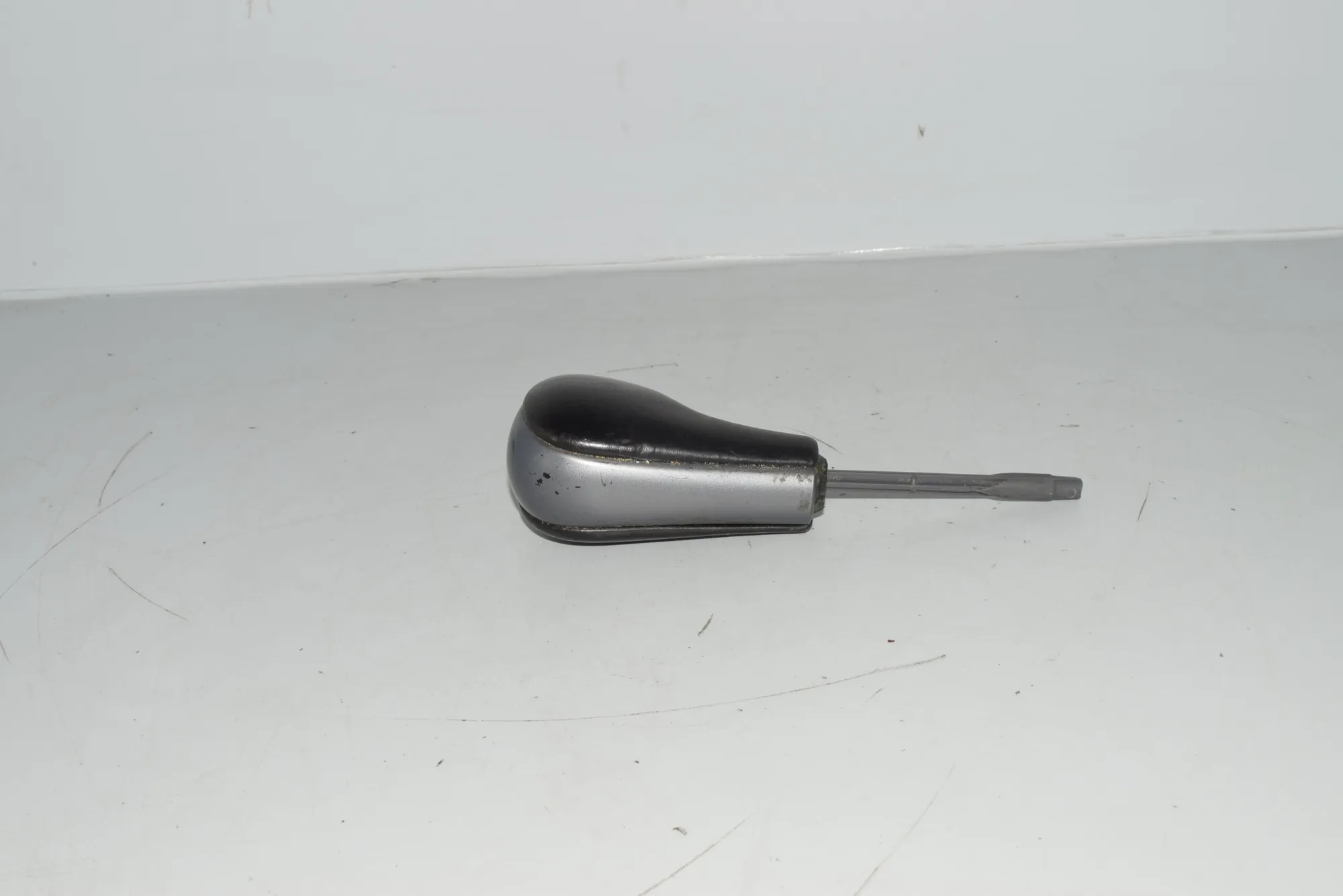 Gear Shifting Knob – OEM NA · BMW 5 (E39) BMW 5 (E39) 2000 – 2