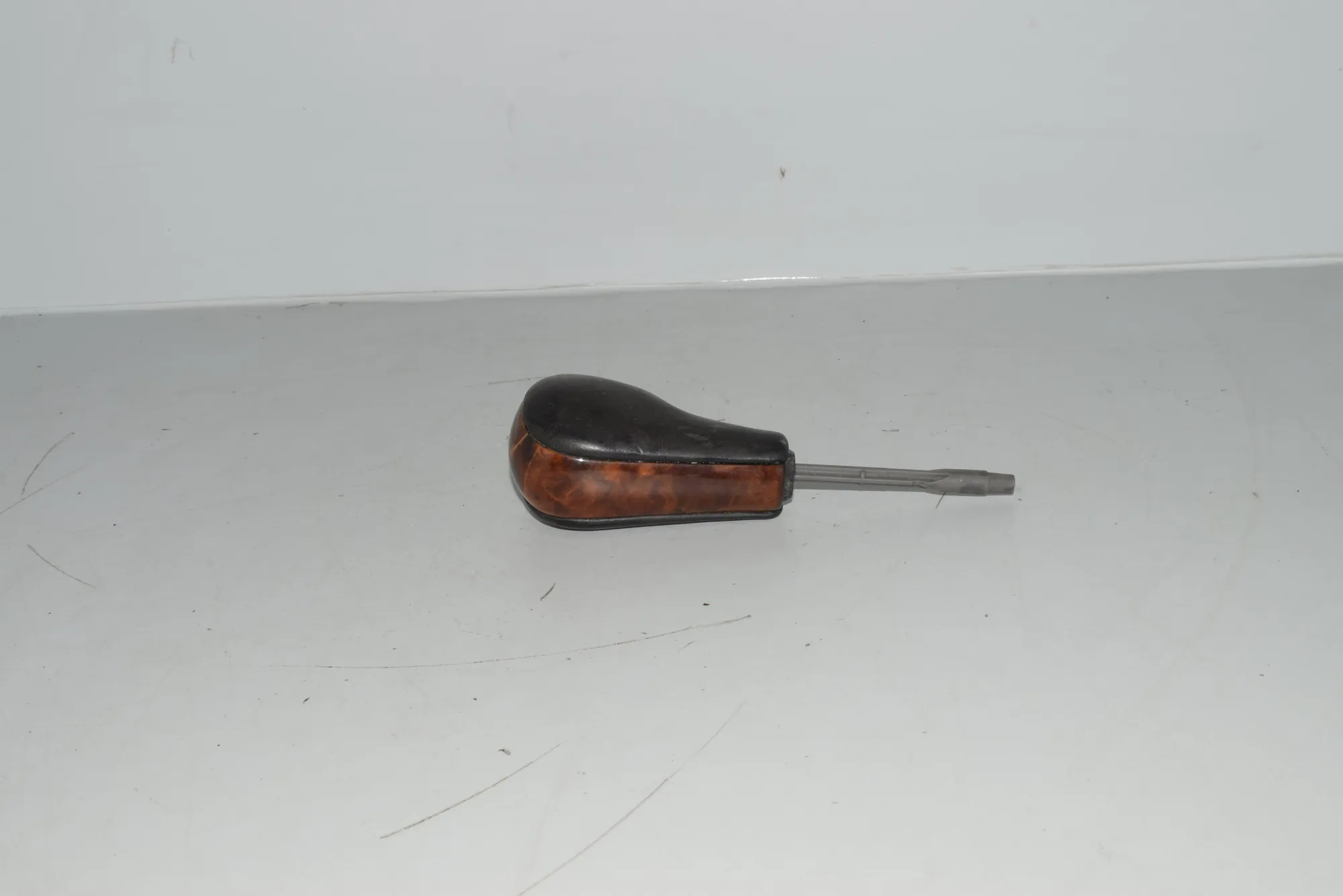 Gear Shifting Knob – OEM NA · BMW 5 (E39) BMW 5 (E39) 2000 – 2