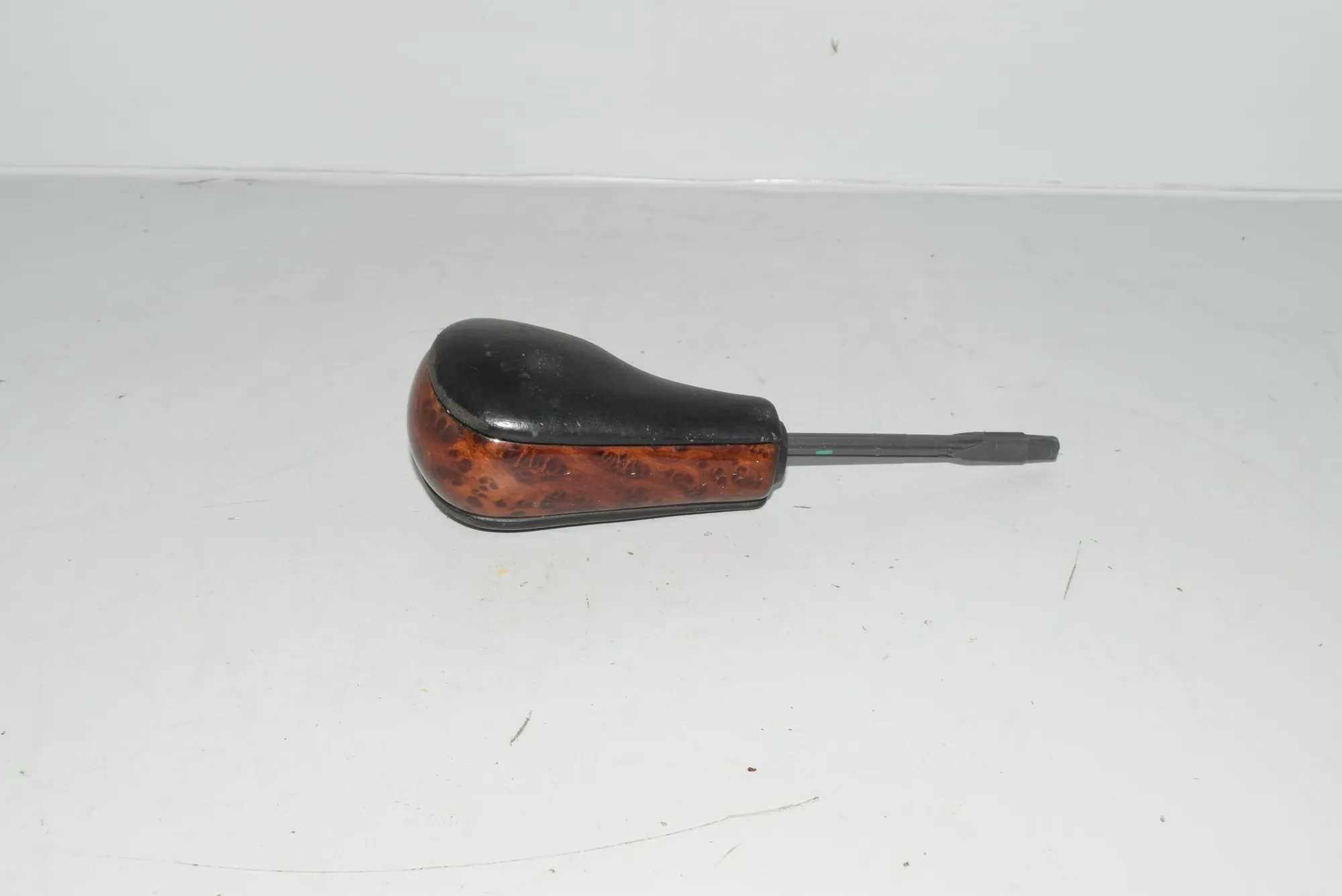 Gear Shifting Knob – OEM NA · BMW 5 (E39) BMW 5 (E39) 2000 – 2