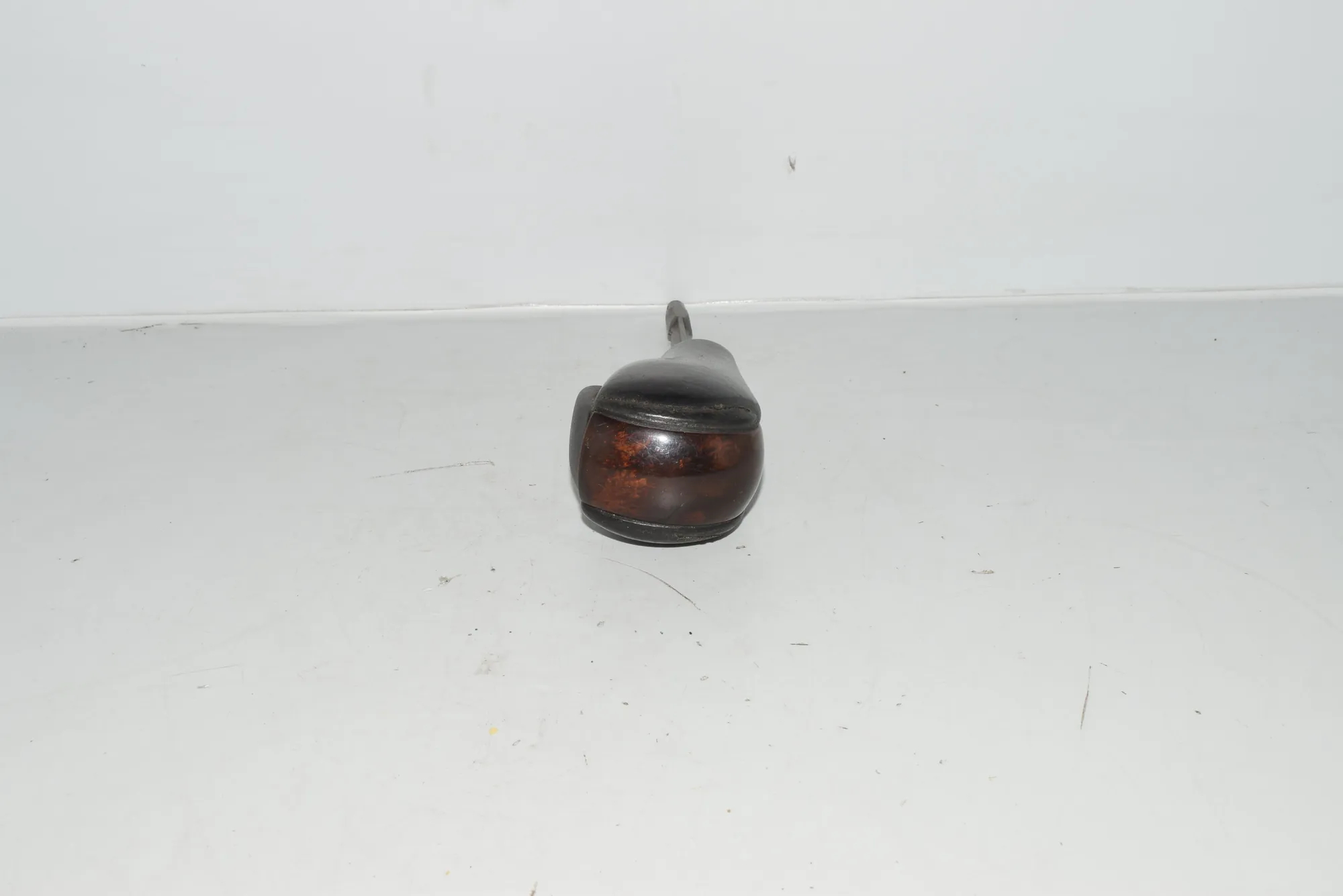 Gear Shifting Knob – OEM NA · BMW 5 (E39) BMW 5 (E39) 2000