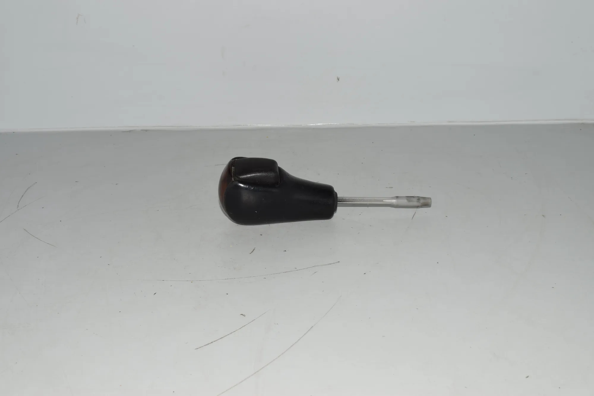 Gear Shifting Knob – OEM NA · BMW 5 (E39) BMW 5 (E39) 2000 – 3