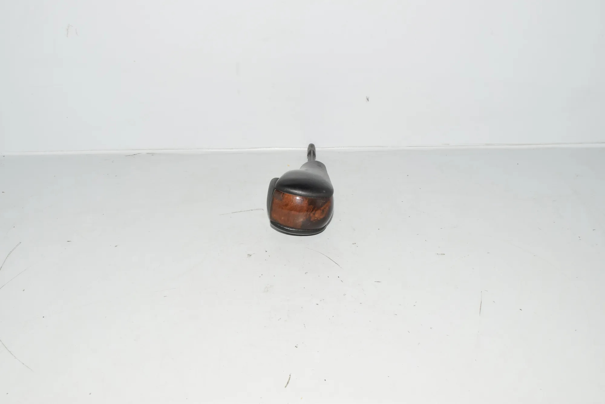 Gear Shifting Knob – OEM NA · BMW 5 (E39) BMW 5 (E39) 2000