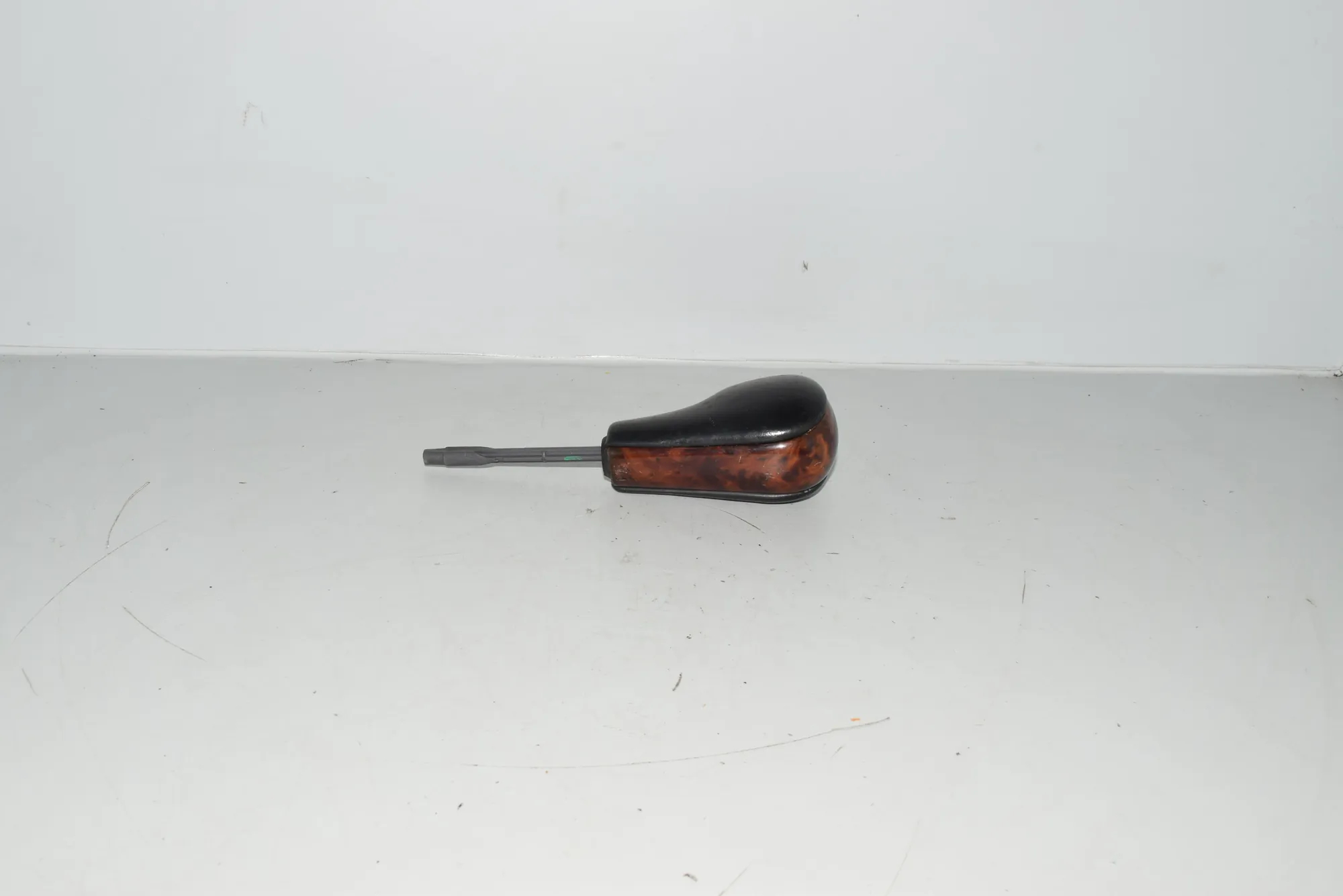 Gear Shifting Knob – OEM NA · BMW 5 (E39) BMW 5 (E39) 2000 – 3