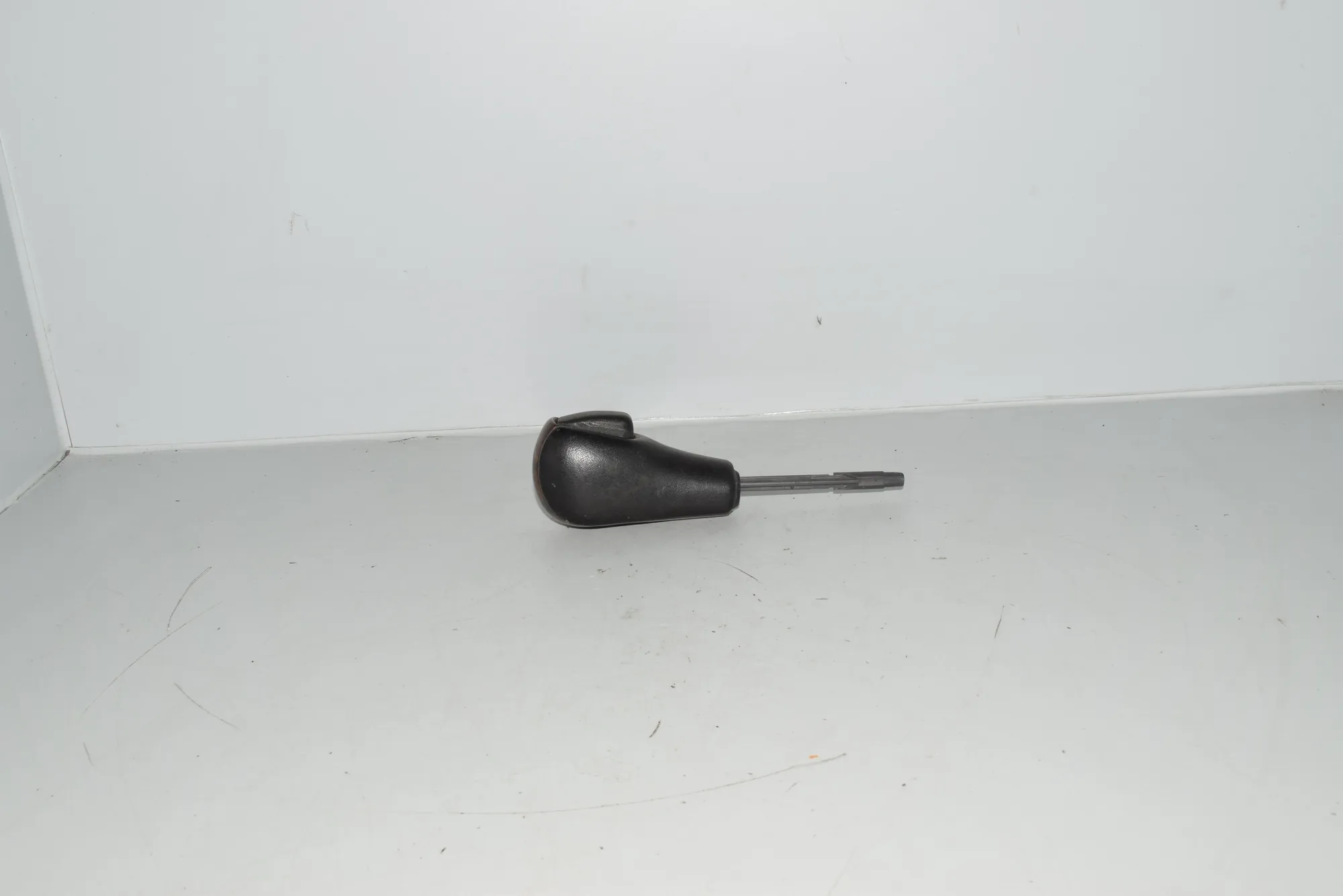 Gear Shifting Knob – OEM NA · BMW 5 (E39) BMW 5 (E39) 2000 – 3