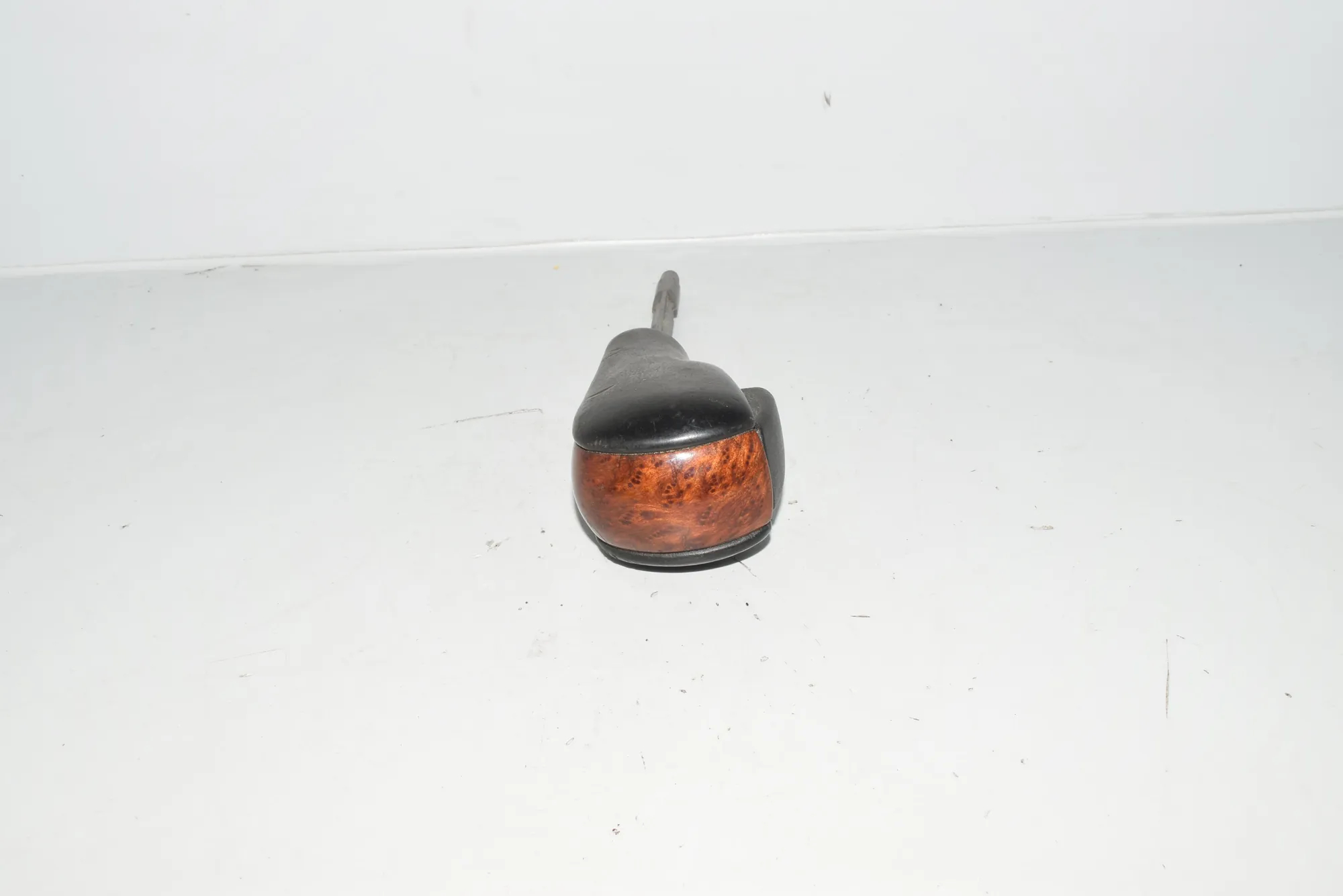 Gear Shifting Knob – OEM NA · BMW 5 (E39) BMW 5 (E39) 2000