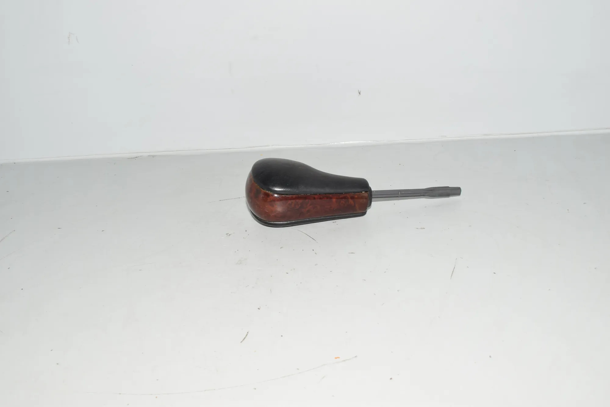 Gear Shifting Knob – OEM NA · BMW 5 (E39) BMW 5 (E39) 2000 – 2
