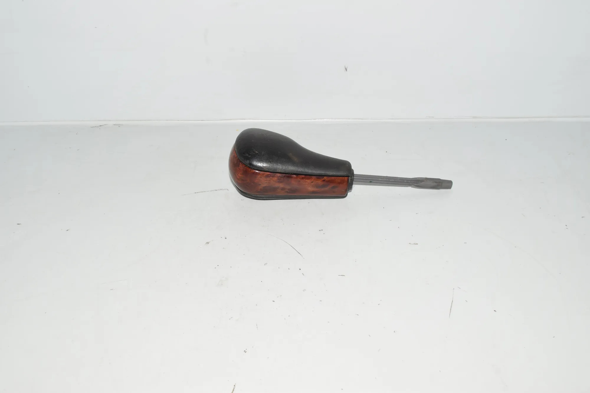 Gear Shifting Knob – OEM NA · BMW 5 (E39) BMW 5 (E39) 2000 – 2