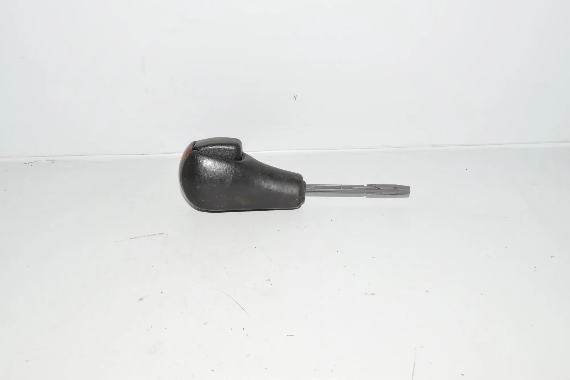 Gear Shifting Knob – OEM NA · BMW 5 (E39) BMW 5 (E39) 2000 – 3