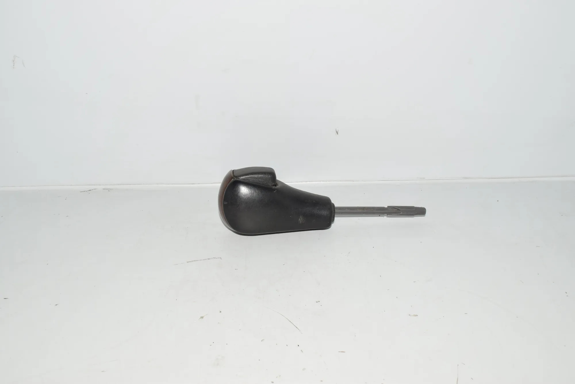 Gear Shifting Knob – OEM NA · BMW 5 (E39) BMW 5 (E39) 2000 – 3