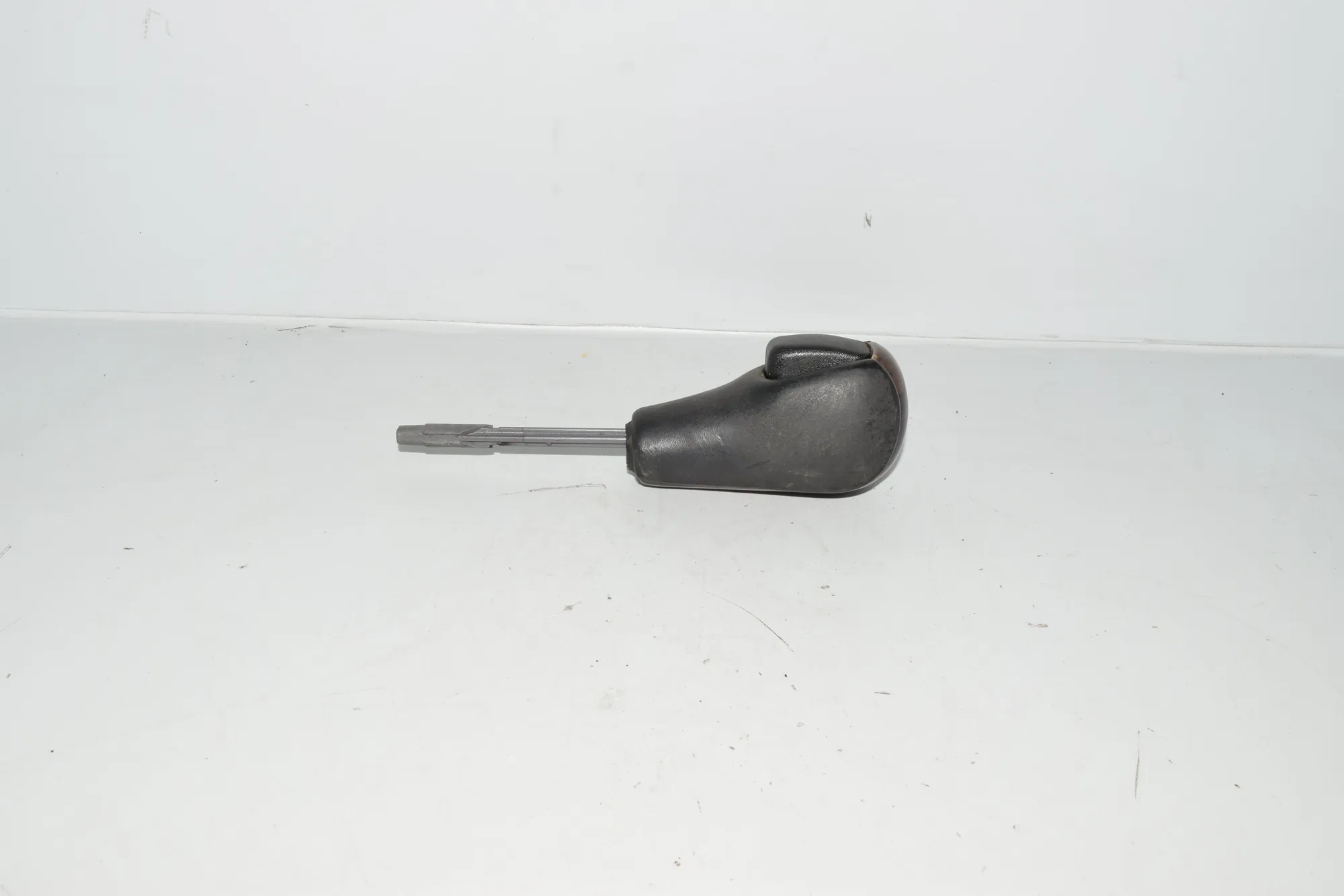 Gear Shifting Knob – OEM NA · BMW 5 (E39) BMW 5 (E39) 2000 – 3