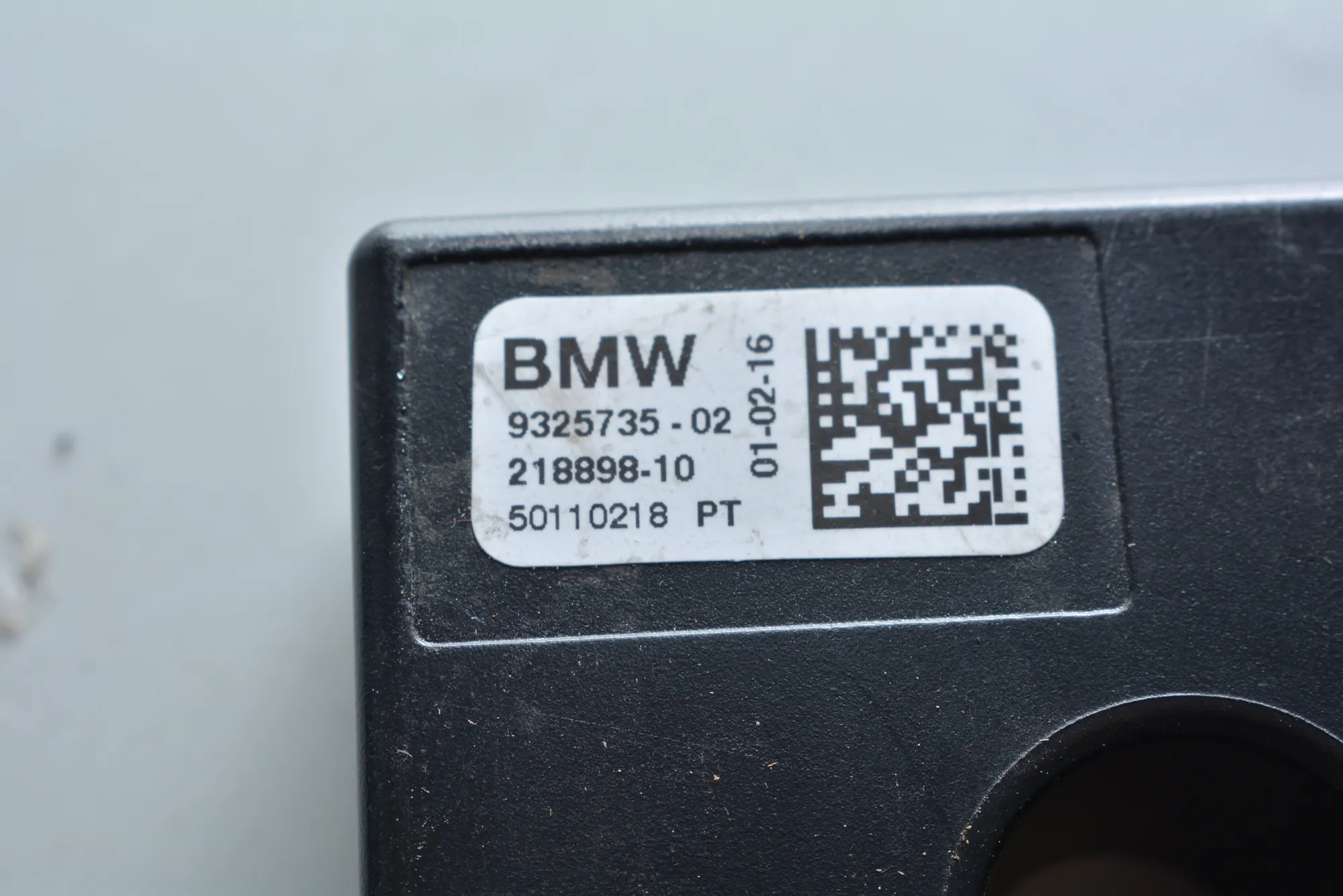 Antenna – OEM 9325735 · BMW i3 (I01) BMW i3 (I01) Hybrid 2016 – 4