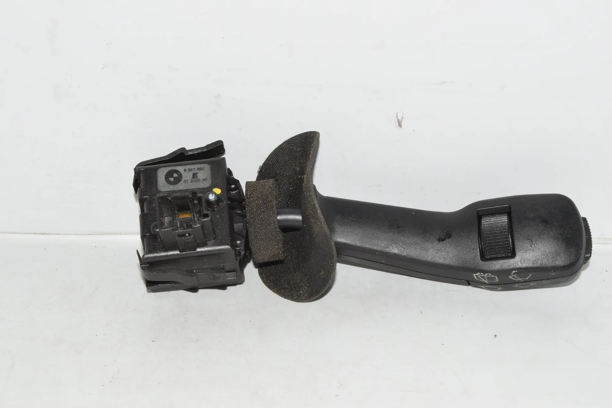 Indicator Wiper Stalk Switch – OEM 8360880 · BMW 5 Touring (E39) BMW 5 Touring (E39) 2000 – 2