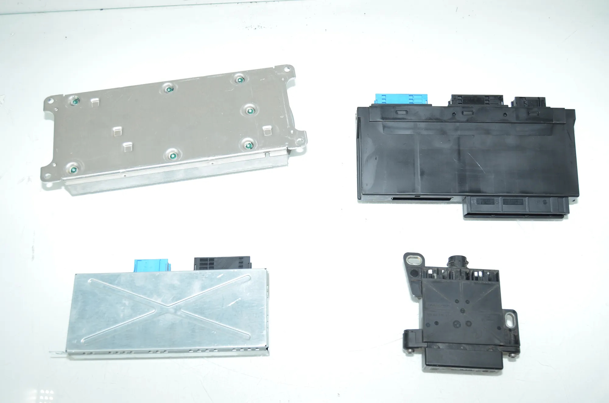 Other Control Units – OEM 9236469 · BMW 5 (F10) 525 d 2010 – 6